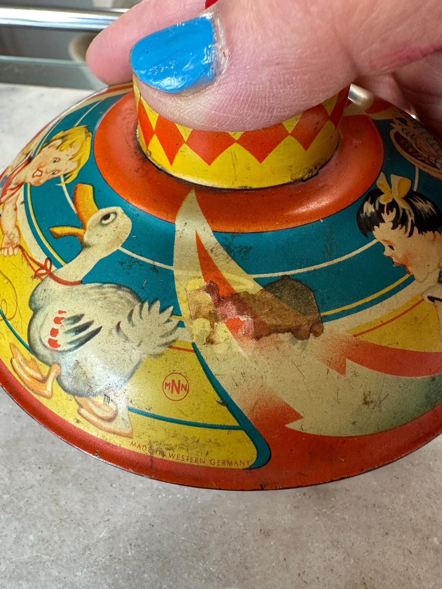 Mnn Tin Spinning Tops with Wood Plunger, Vintage MNN Spinning Top – Made in Western Germany – Retro Tin Toy Collectible