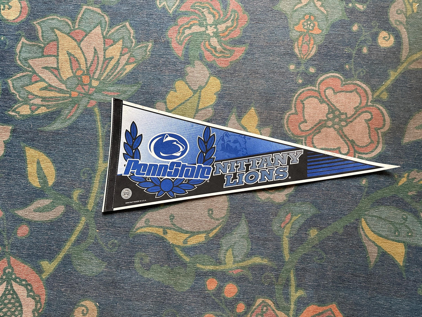 1990s Penn State Nittany Lions NCAA Felt Pennant