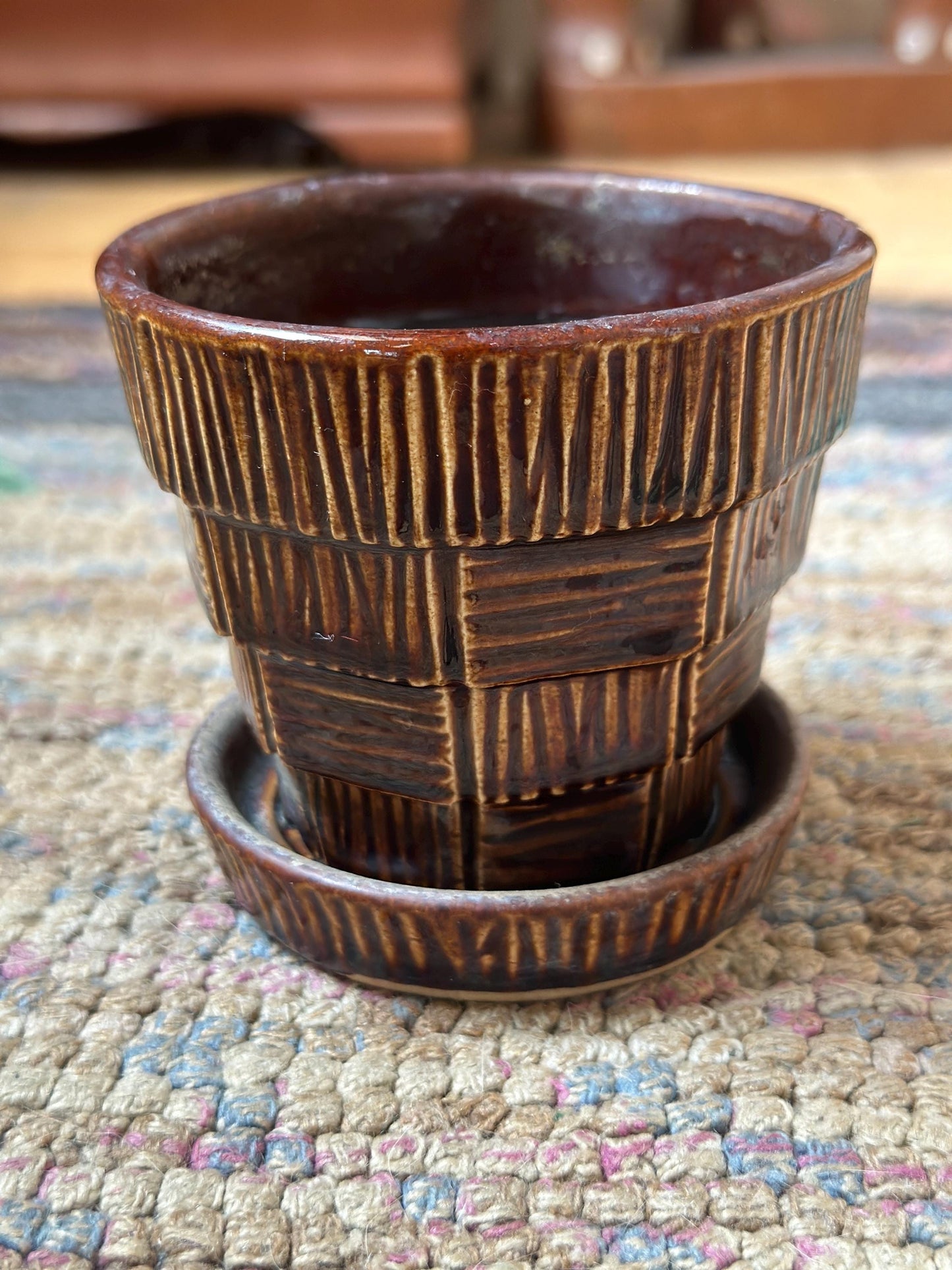 MCCOY vintage 1940’s basket weave brown planter
