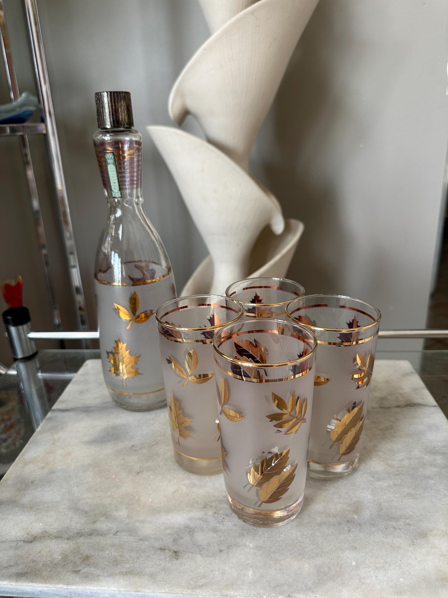 Mcm Gold Leaf Frosted Libby Glass Decanter & Cocktail Glasses with Gold Leaves, Vintage Barware, Frosted Gold Leaf, Hollywood Regency