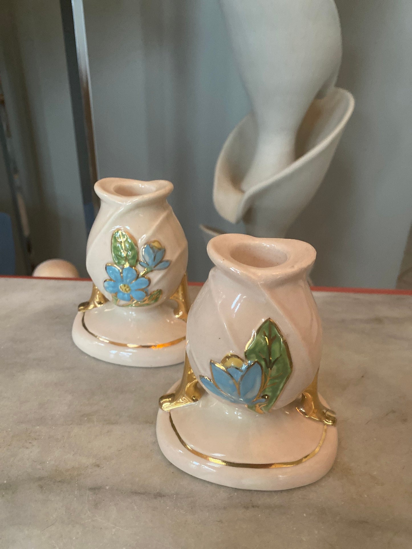 Mid-century Hull Pottery BLUE MAGNOLIA candlestick holders | H-24 | USA