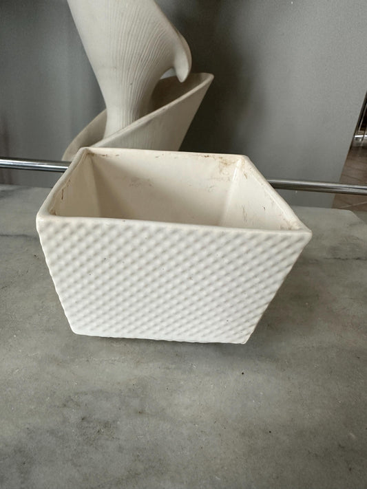 Vintage Brush (McCoy) 101 White Diamond Pattern Square Planter