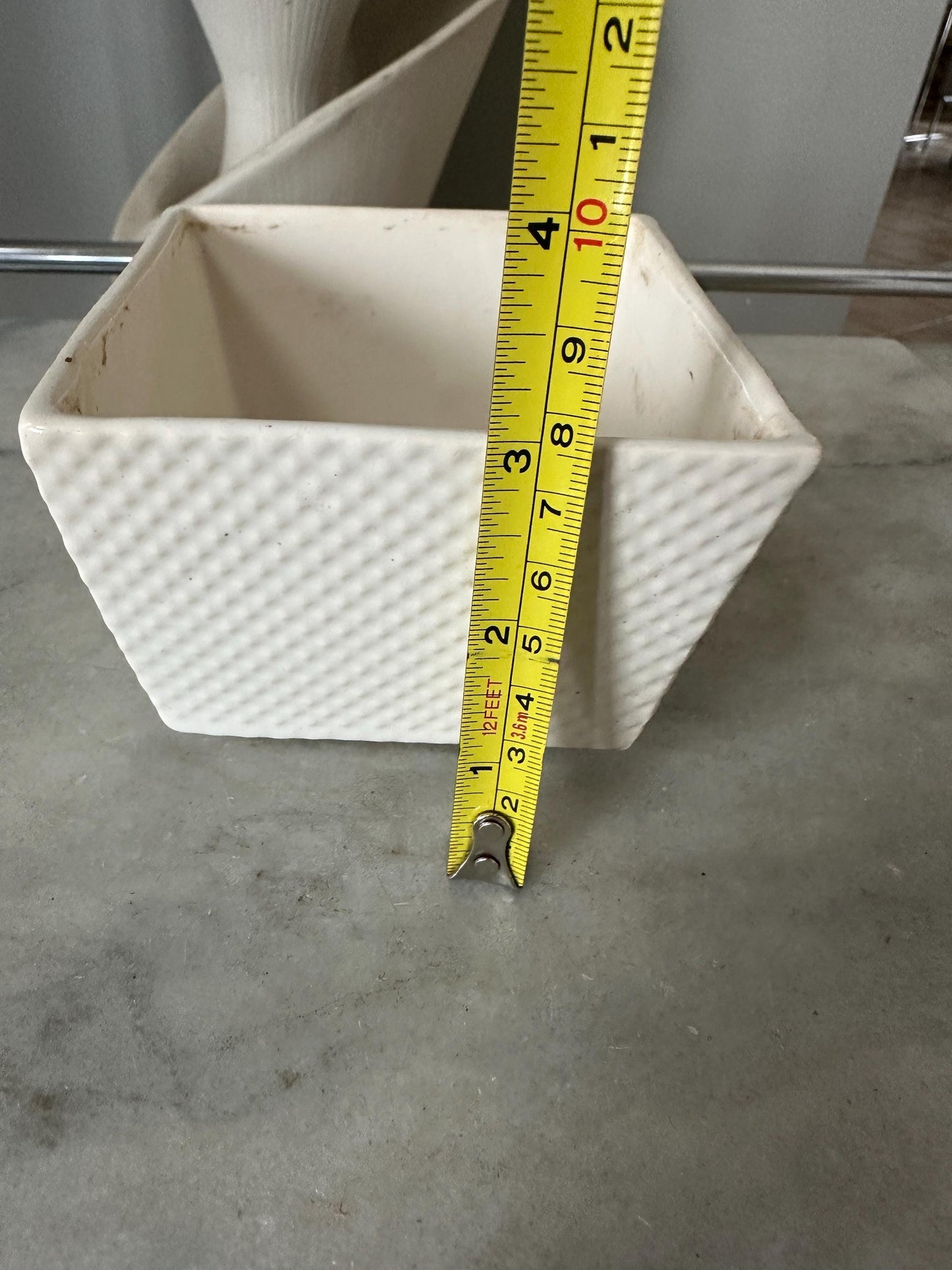 Vintage Brush (McCoy) 101 White Diamond Pattern Square Planter