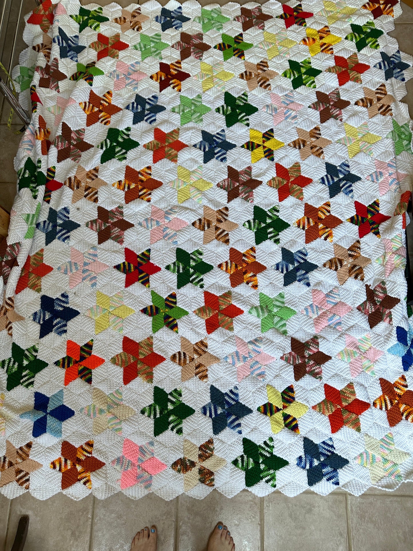 Vintage Crocheted Star Afghan: Handcrafted Scalloped Edge Quilt (84 x 92)