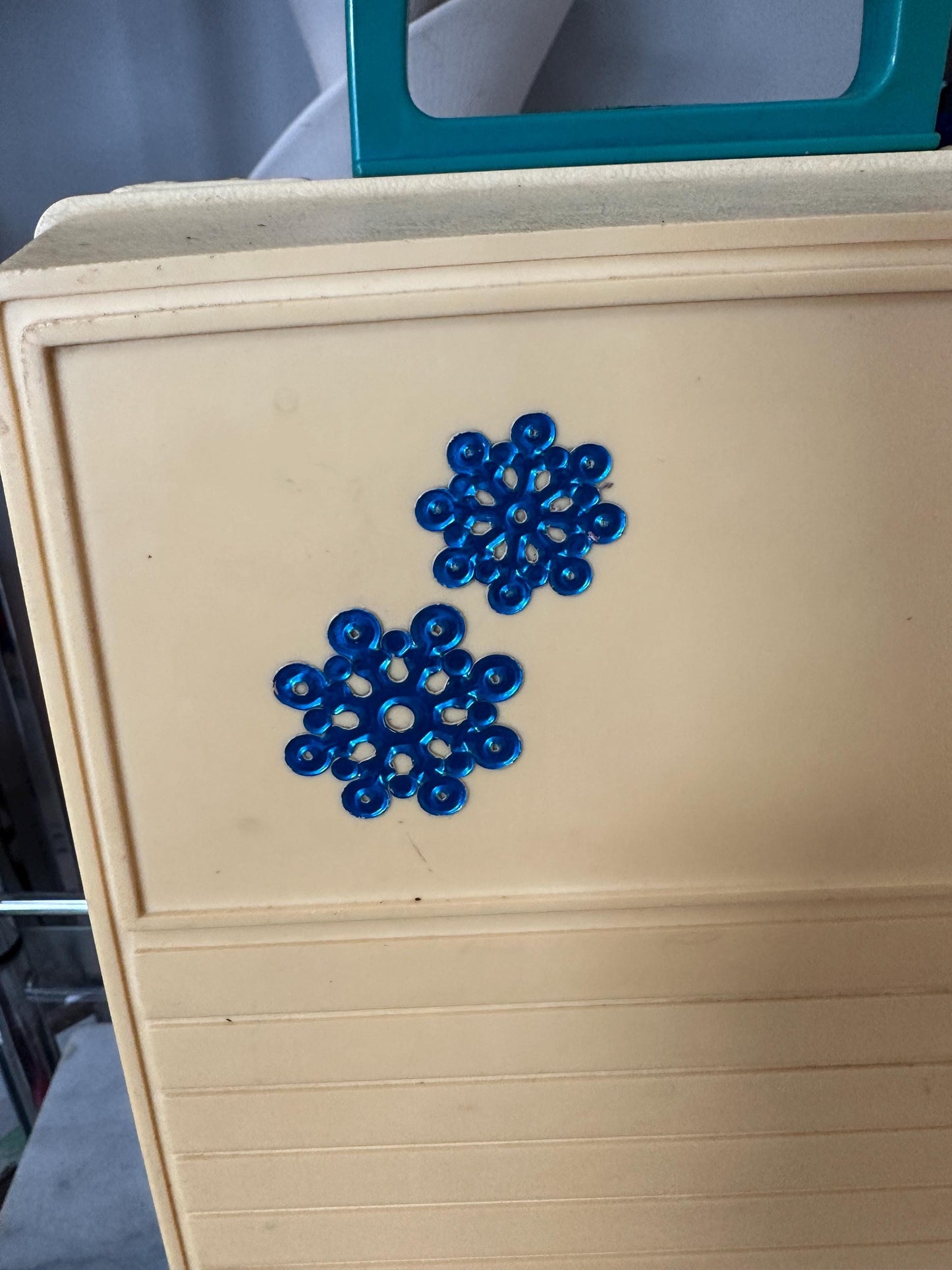 Vintage Rubbermaid Cooler Blue & White Plastic With Styrofoam 1970's Car Show