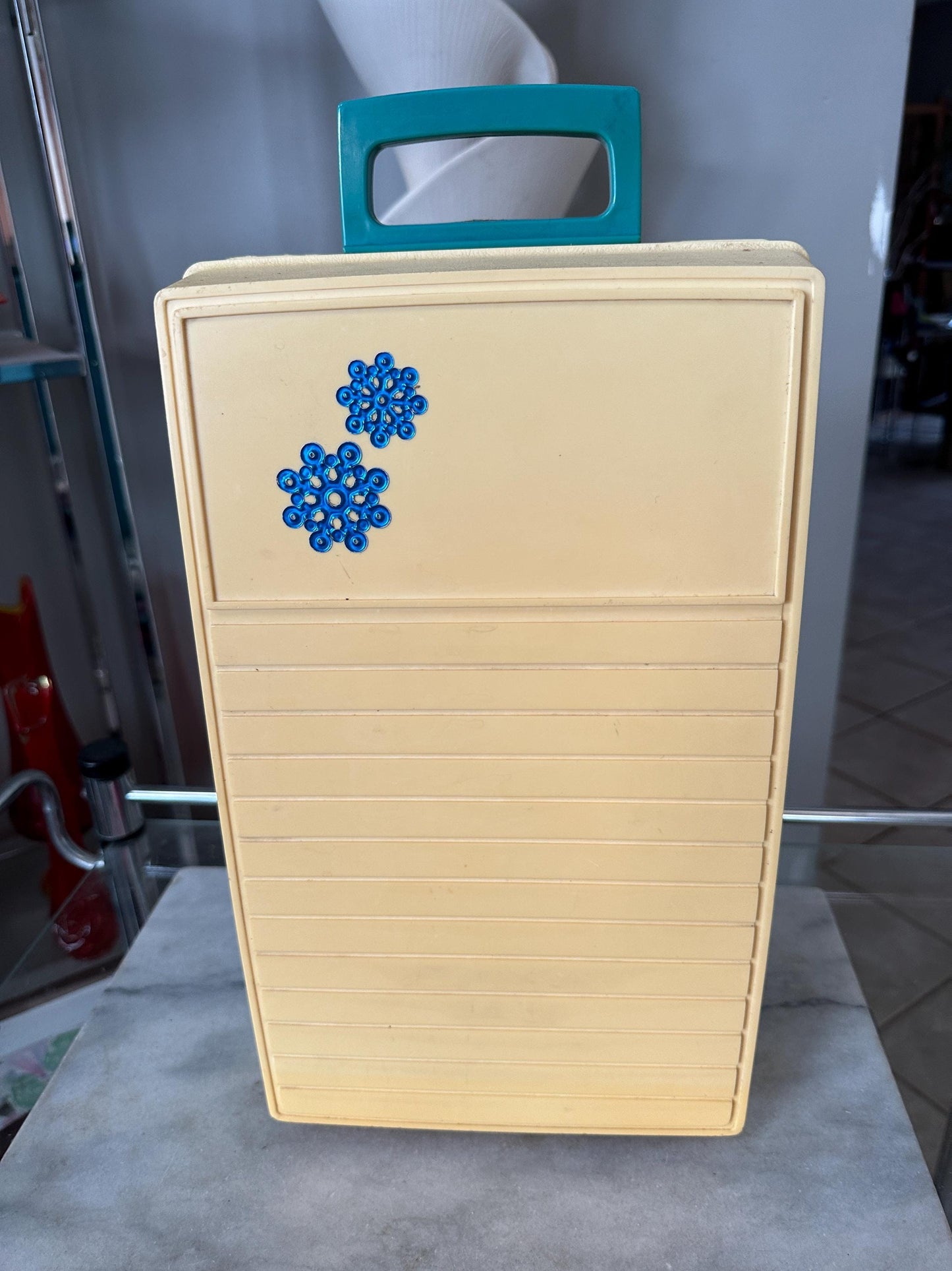 Vintage Rubbermaid Cooler Blue & White Plastic With Styrofoam 1970's Car Show