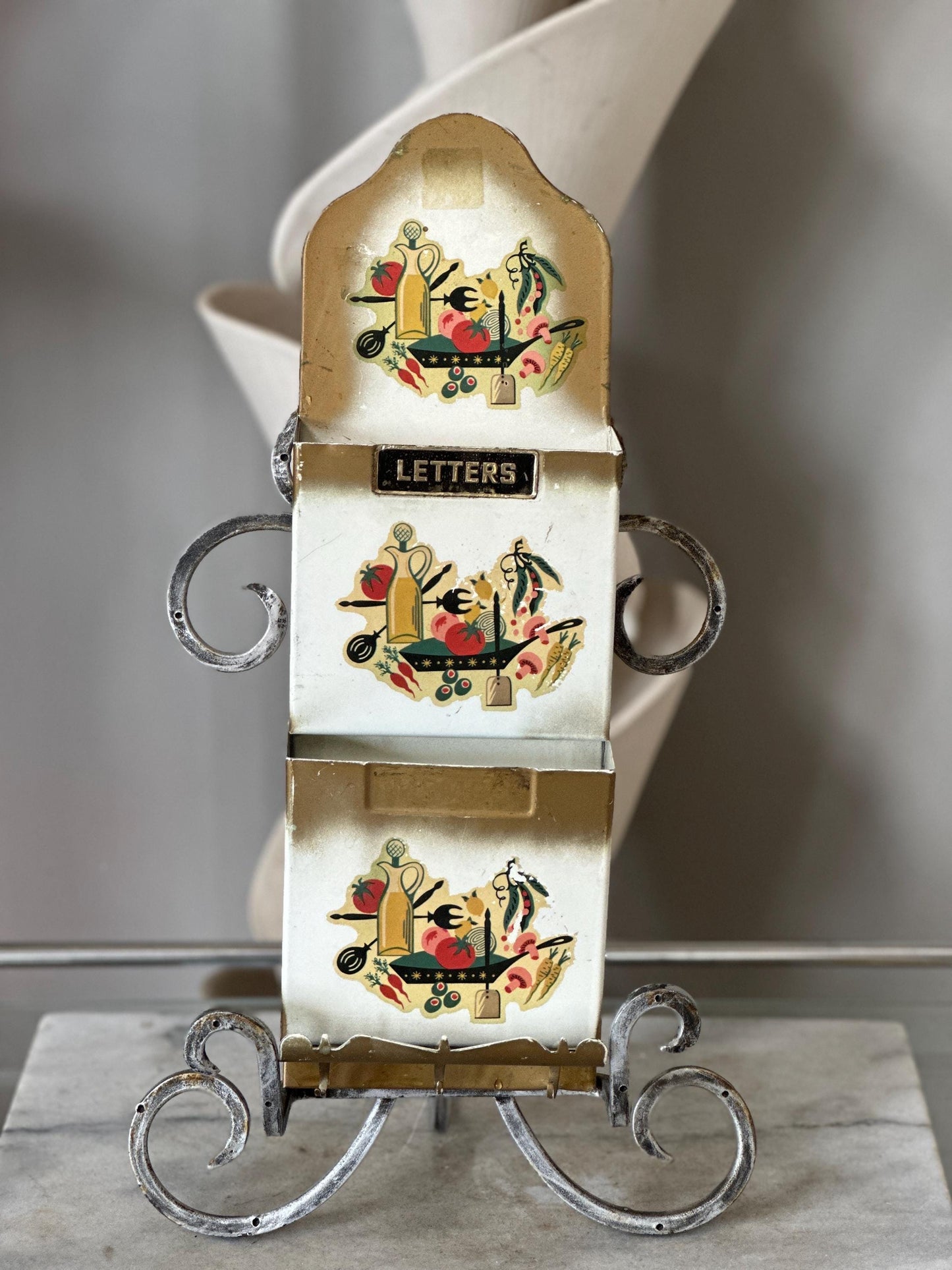 Vintage Mid Century 1950s Letter Bill Holder Wall Hanging ~ MCM Kitchenware Design | Tin Litho