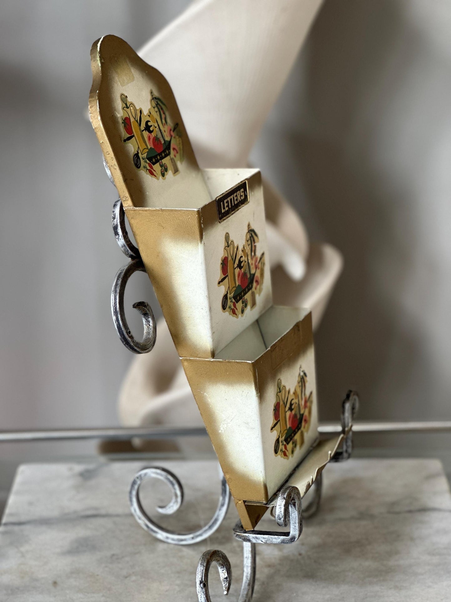 Vintage Mid Century 1950s Letter Bill Holder Wall Hanging ~ MCM Kitchenware Design | Tin Litho