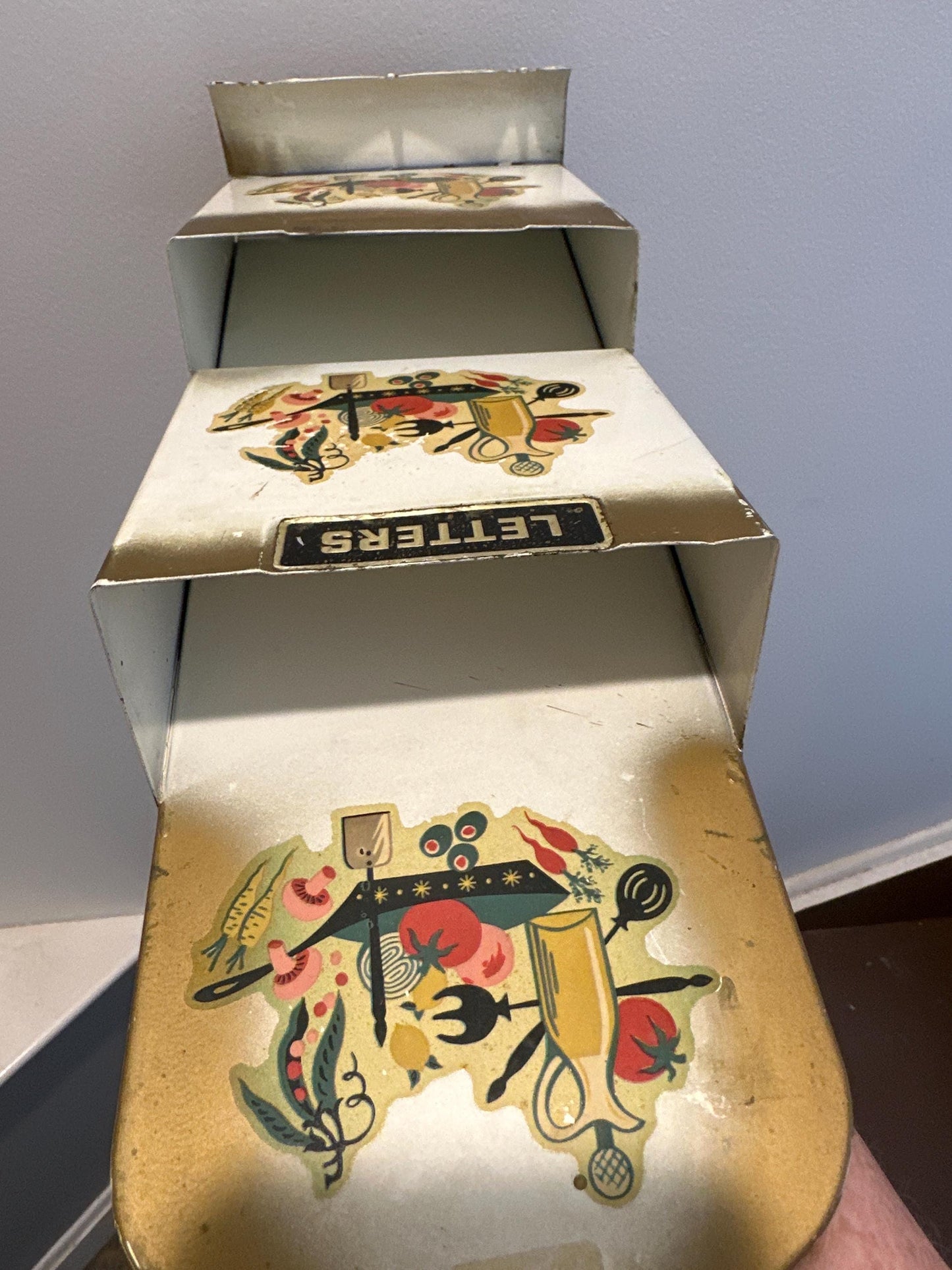 Vintage Mid Century 1950s Letter Bill Holder Wall Hanging ~ MCM Kitchenware Design | Tin Litho