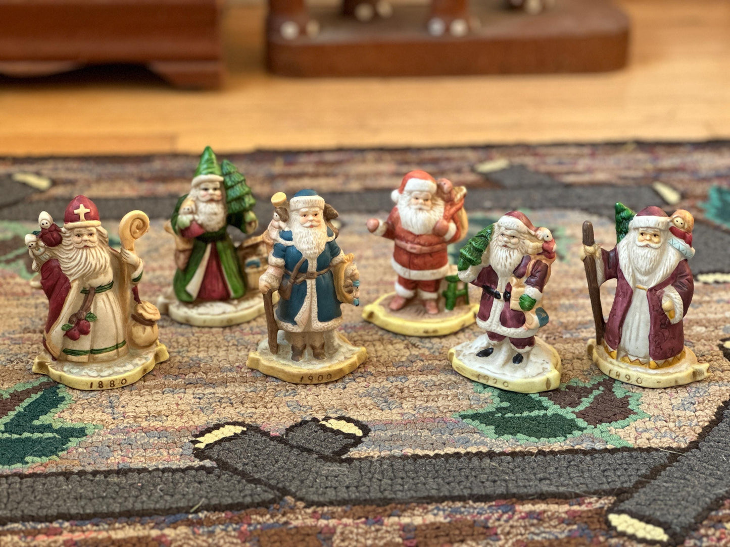 Vintage Santa Figurines Set: RSVP International, 1880-1940, Boxed