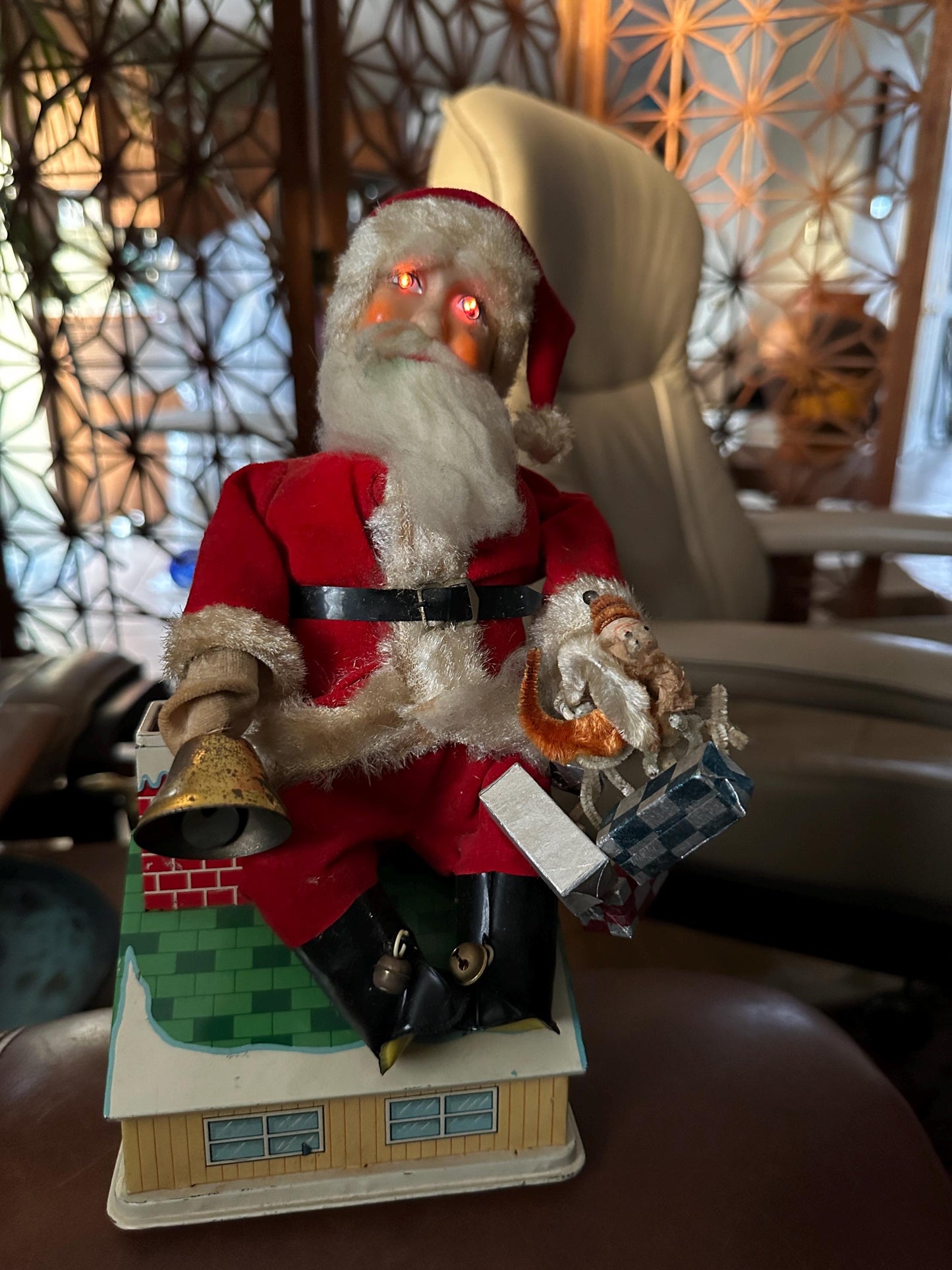 Vintage 1960s Animated Santa Claus Tin Toy Bank - HTTC Japan - For Display