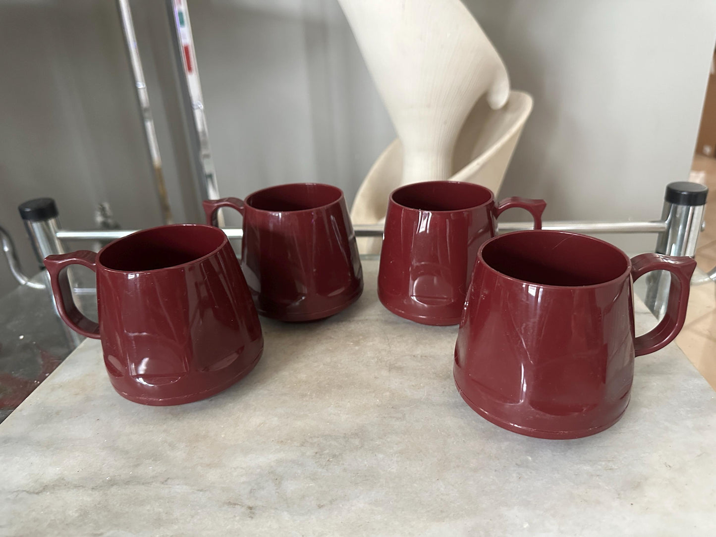 Vintage Maroon Dinex Stacking Cups – 1980s Retro Drinkware, Set of 4
