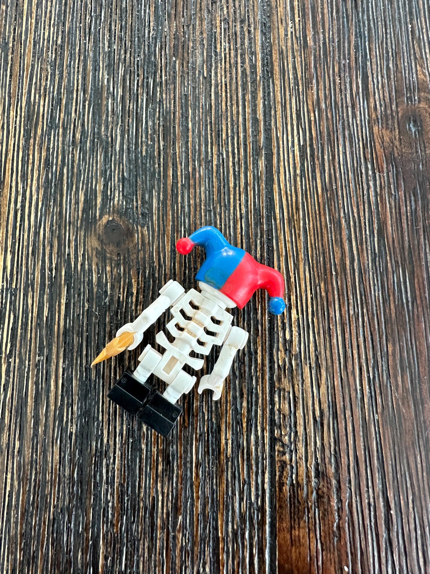 LEGO Minifigure Ninjago Krazi - Jester Hat Blue njo017 + Star Weapon