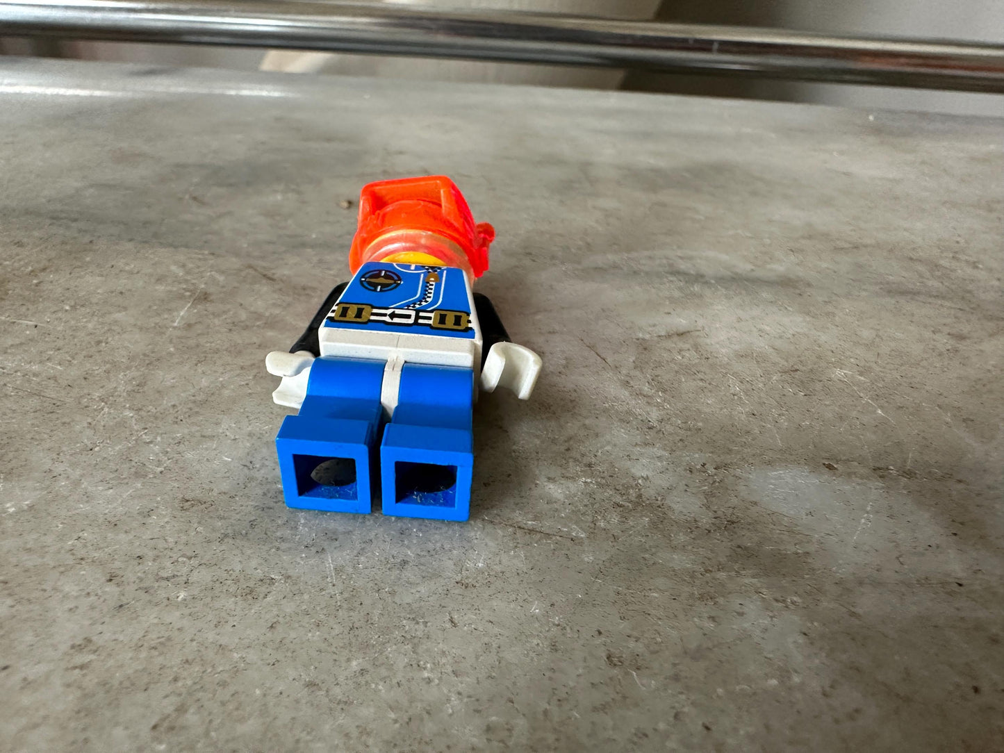 GENUINE Lego Minifgure LEGO Minifigure Doctor Kelvin Ice Planet Classic Vintage Space Cool RARE sp017