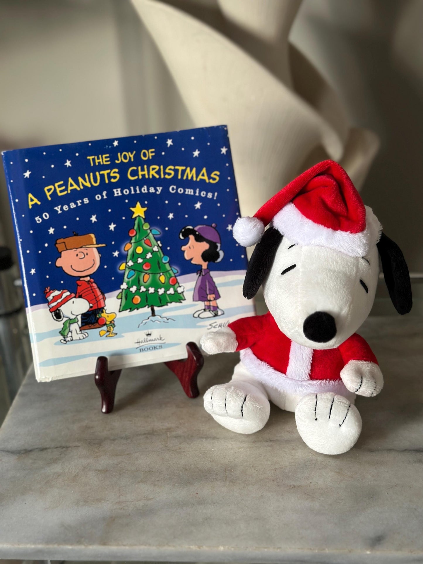 Vintage Hallmark Peanuts Christmas Gift Set – The Joy of a Peanuts Christmas Book & Snoopy Santa Plush