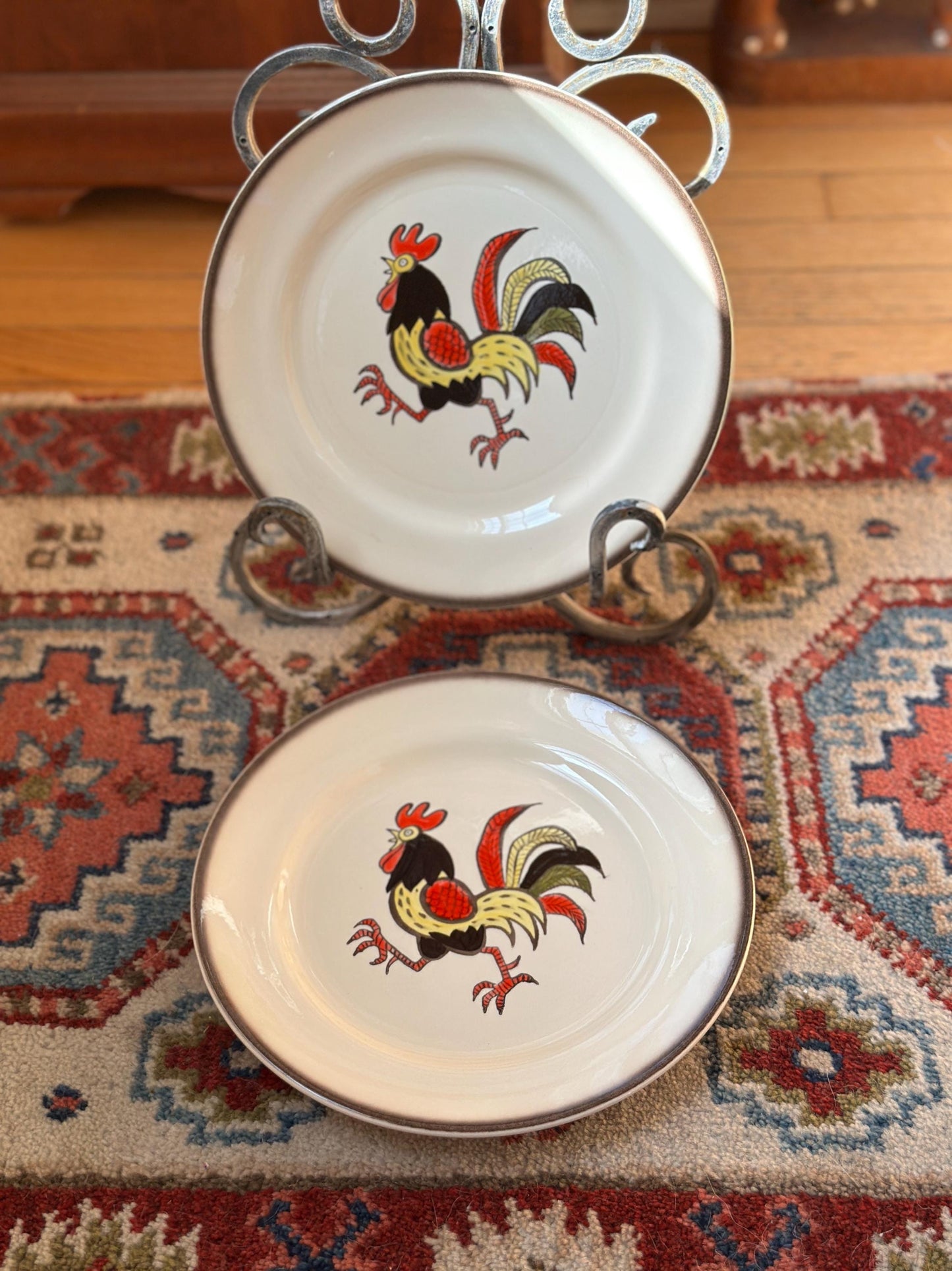 Set of 2 Vintage Metlox Red Rooster Dinner Plates – Farmhouse Kitchen MCM USA, 10”