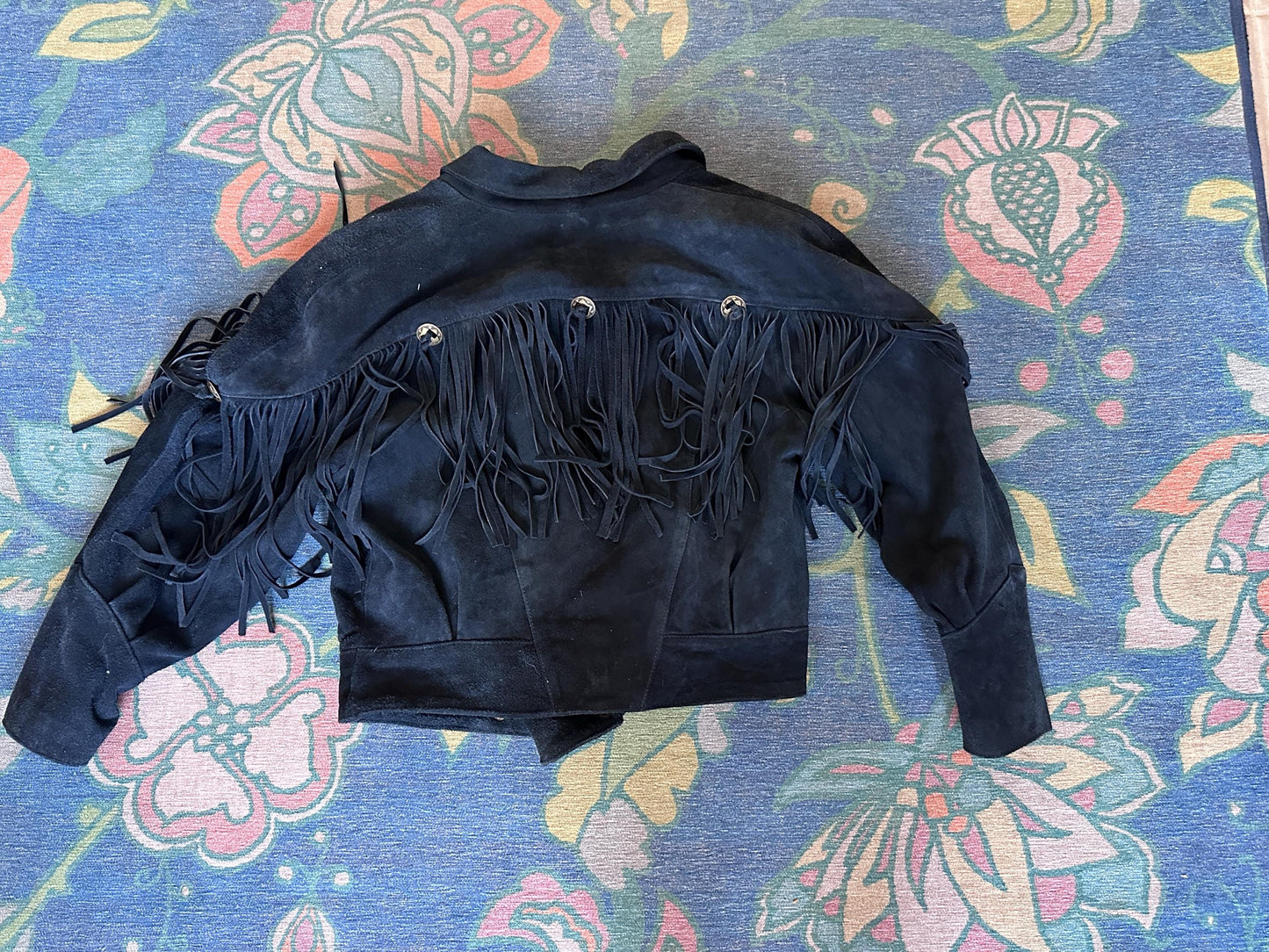 Vintage 1980s LEARSI Black Suede Fringe Jacket | Women’s Medium | Southwestern Western Leather Jacket | Metal Accents | Boho Festival Wear