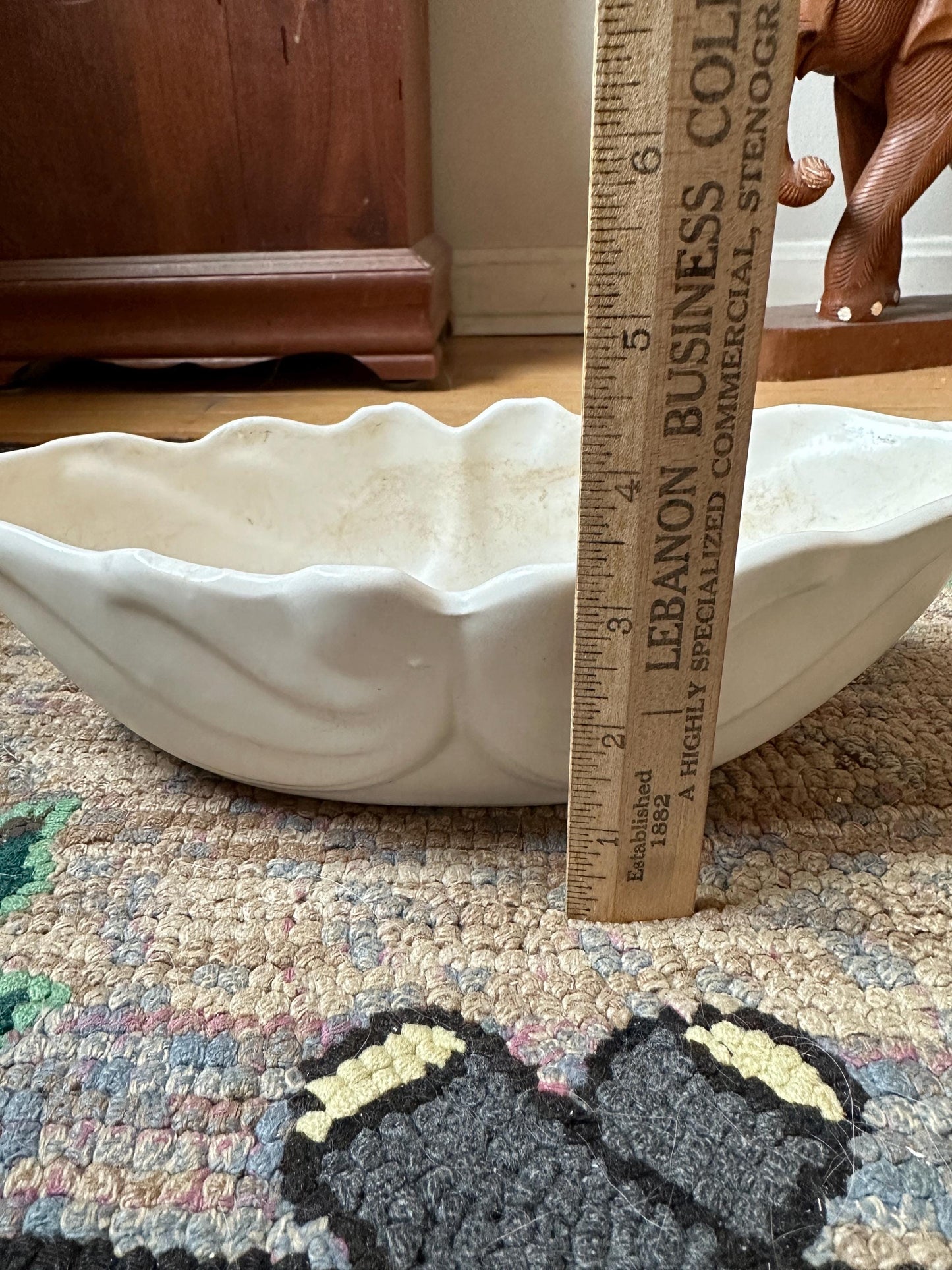 Hull USA #F77 Matte Ivory Oval Pottery Planter | Hull USA Centwrpiwce / Console | USA Pottery