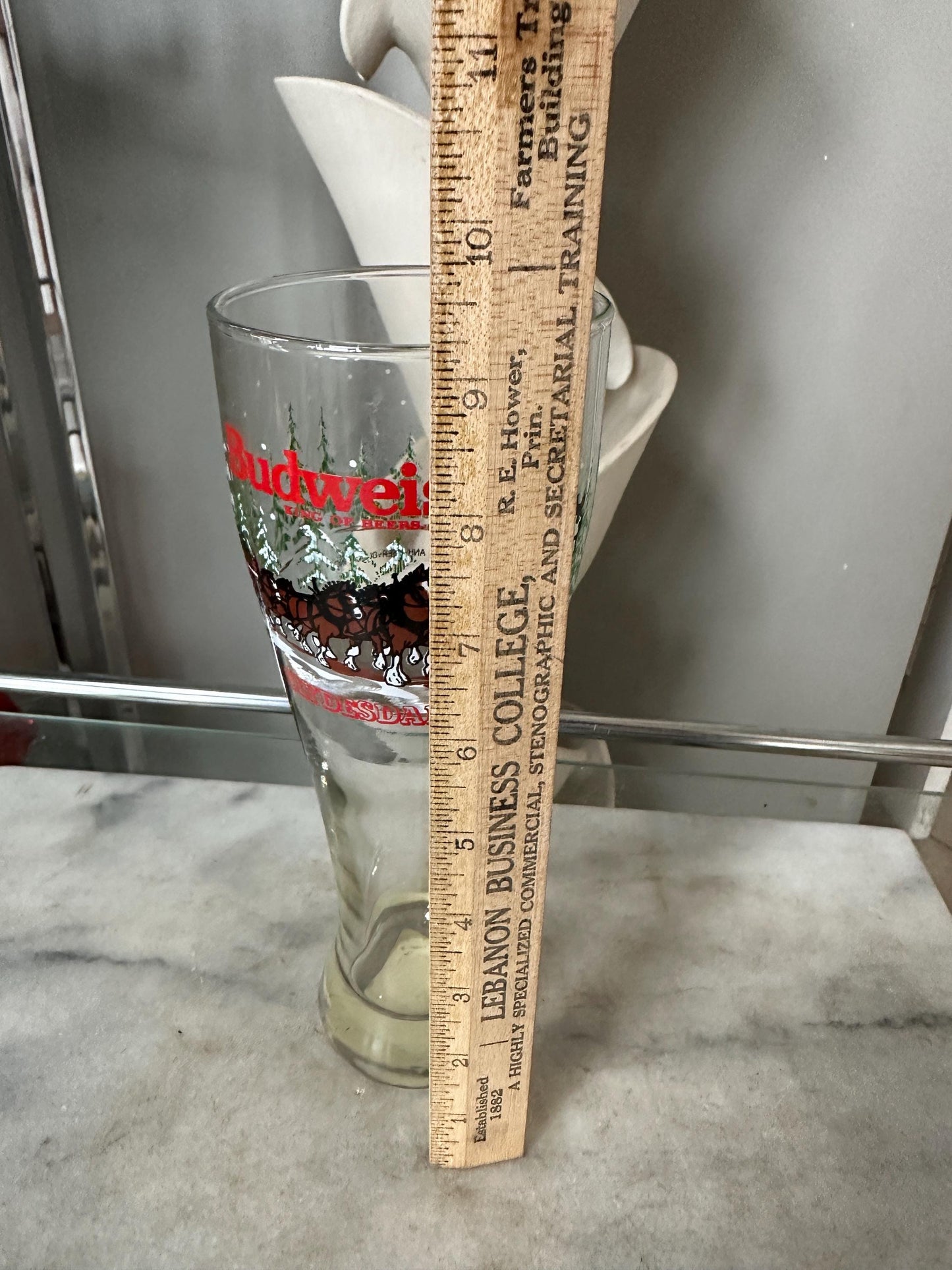 Budweiser Pilsner Fluted Beer Glass Clydesdale Horse Wagon Vintage 1989 - 20 Oz