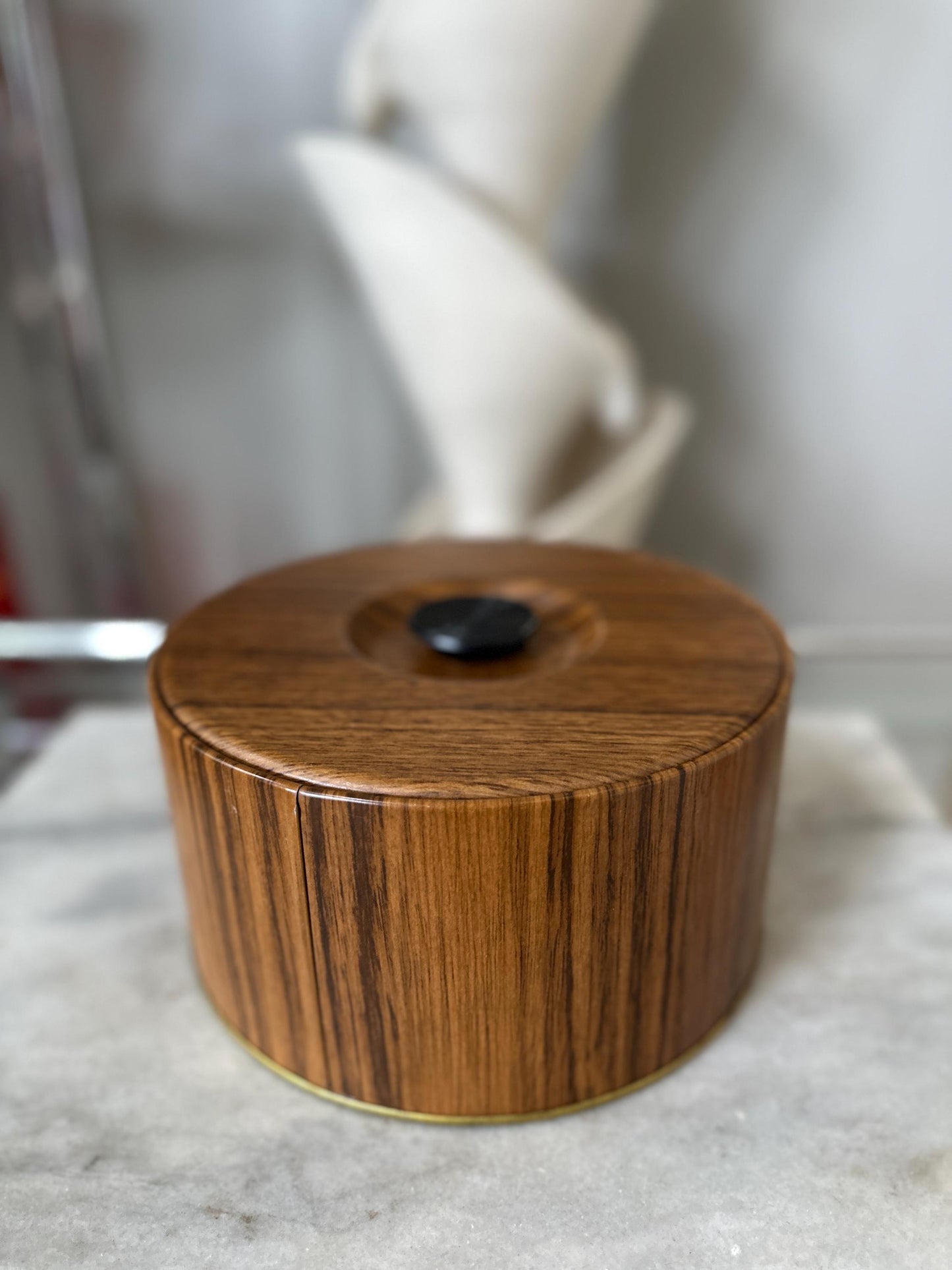 Wood Grain Ice Bucket, Round Guildcraft Ice Box, Vintage Insulated Countertop Storage Box, MCM Retro Barware, Metal Ice Holder