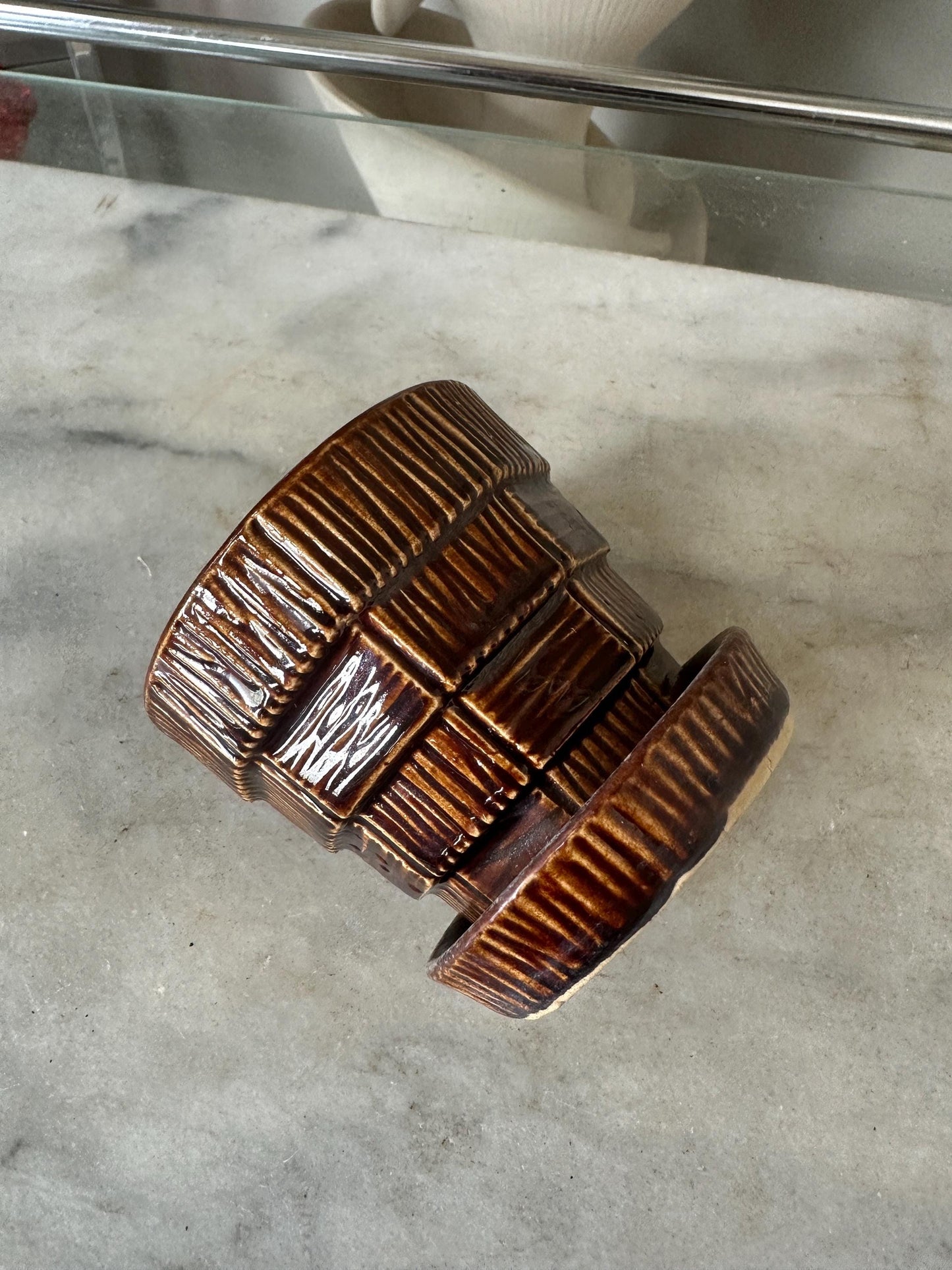 MCCOY vintage 1940’s basket weave brown planter