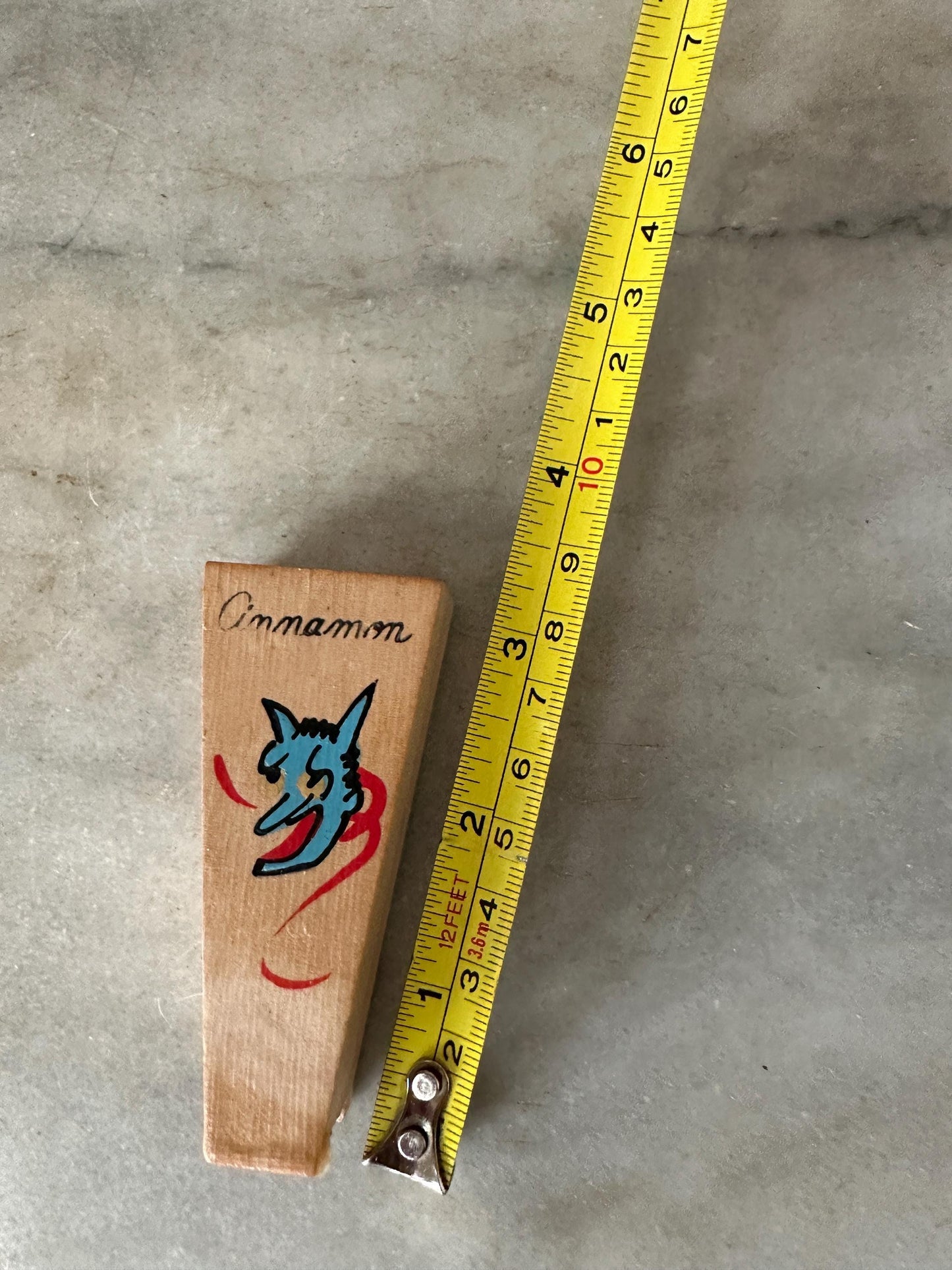 Asian Style Fan Caddy W/ 6 Wooden Shakers