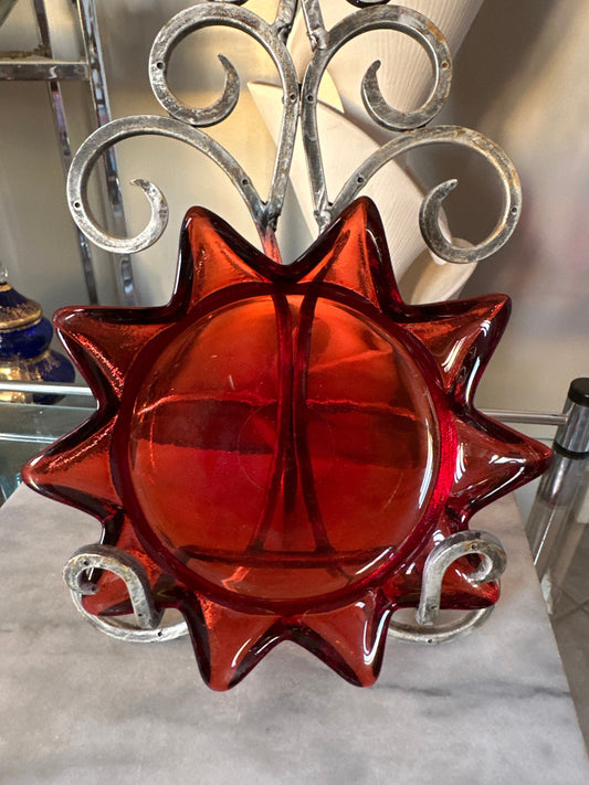 Vintage Red Sun Ashtray ir Tricket Dish | Heavt Red Glass Star Sun Ashtray