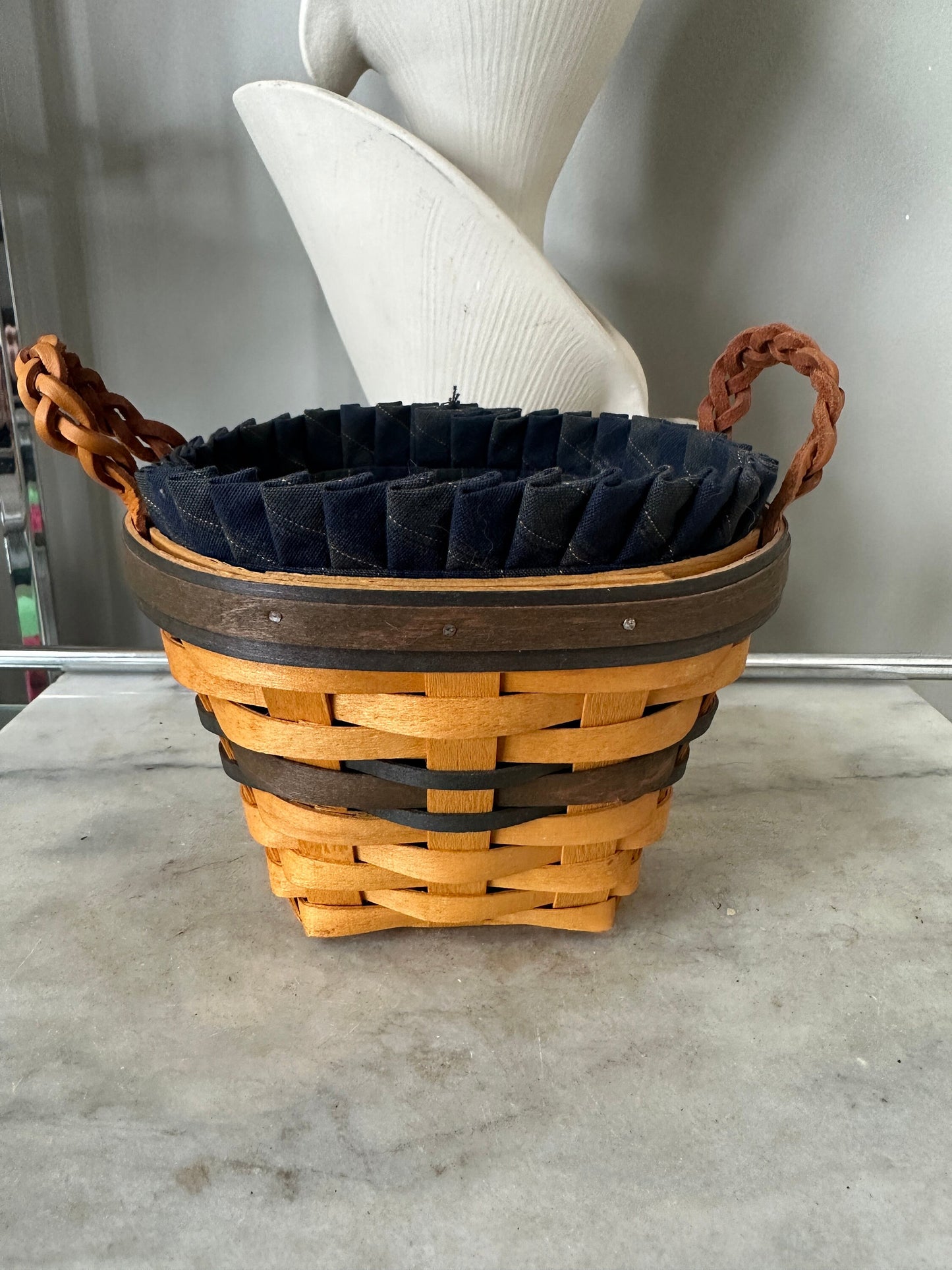 1999 Longaberger Collectors Edition Collector's Club Basket Insert Liner Handle