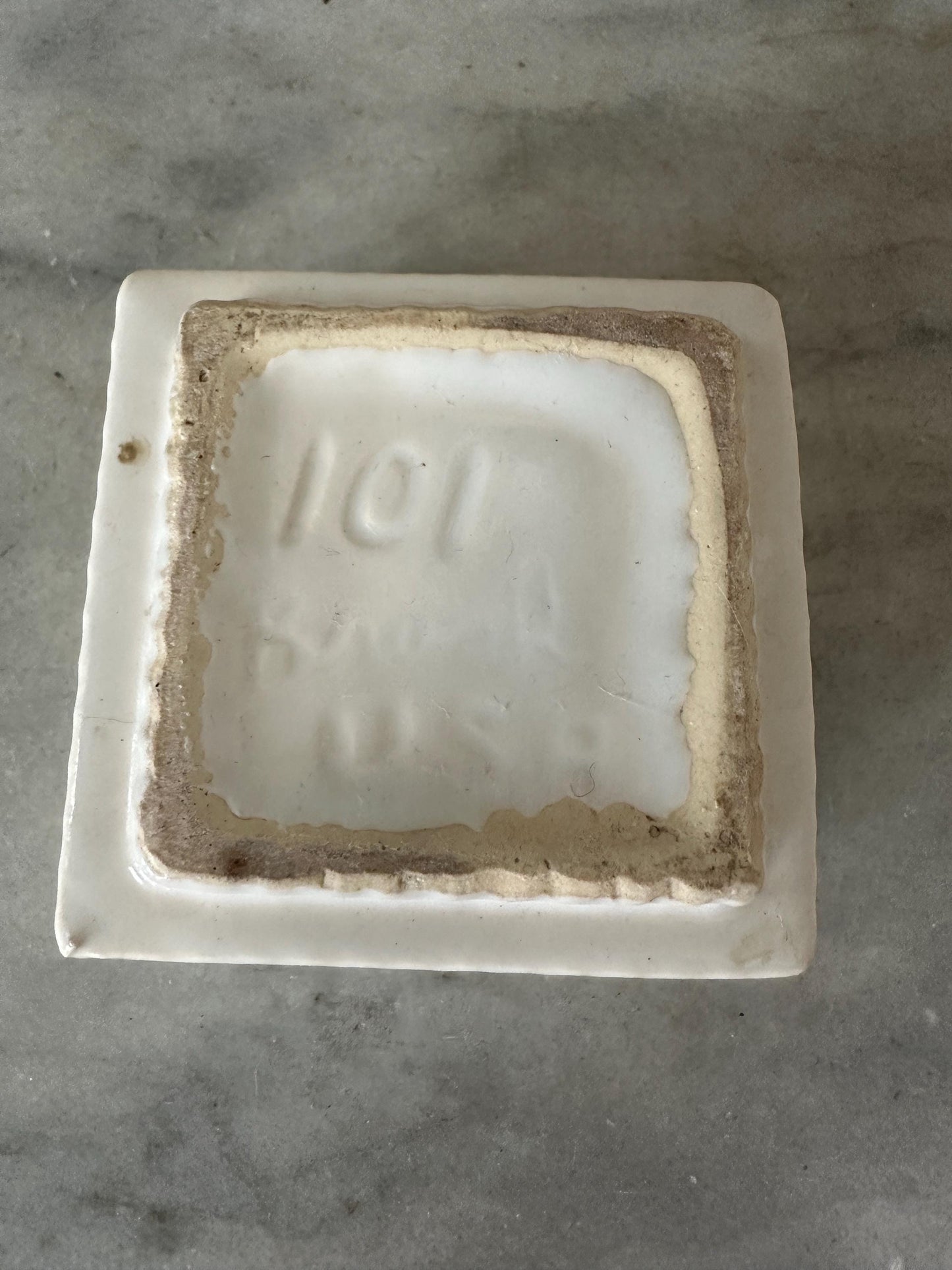 Vintage Brush (McCoy) 101 White Diamond Pattern Square Planter