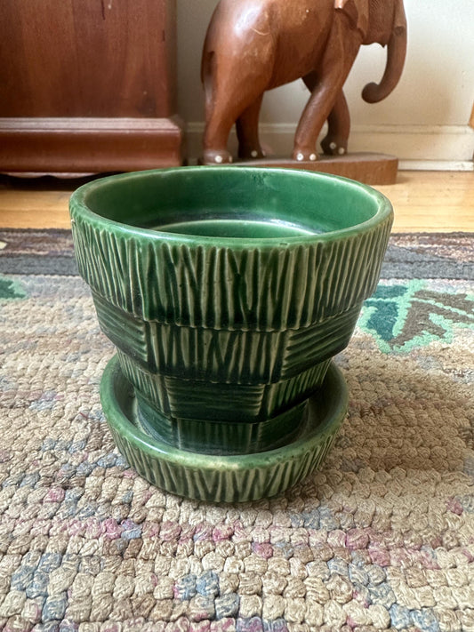 MCCOY vintage 1940’s basket weave green planter