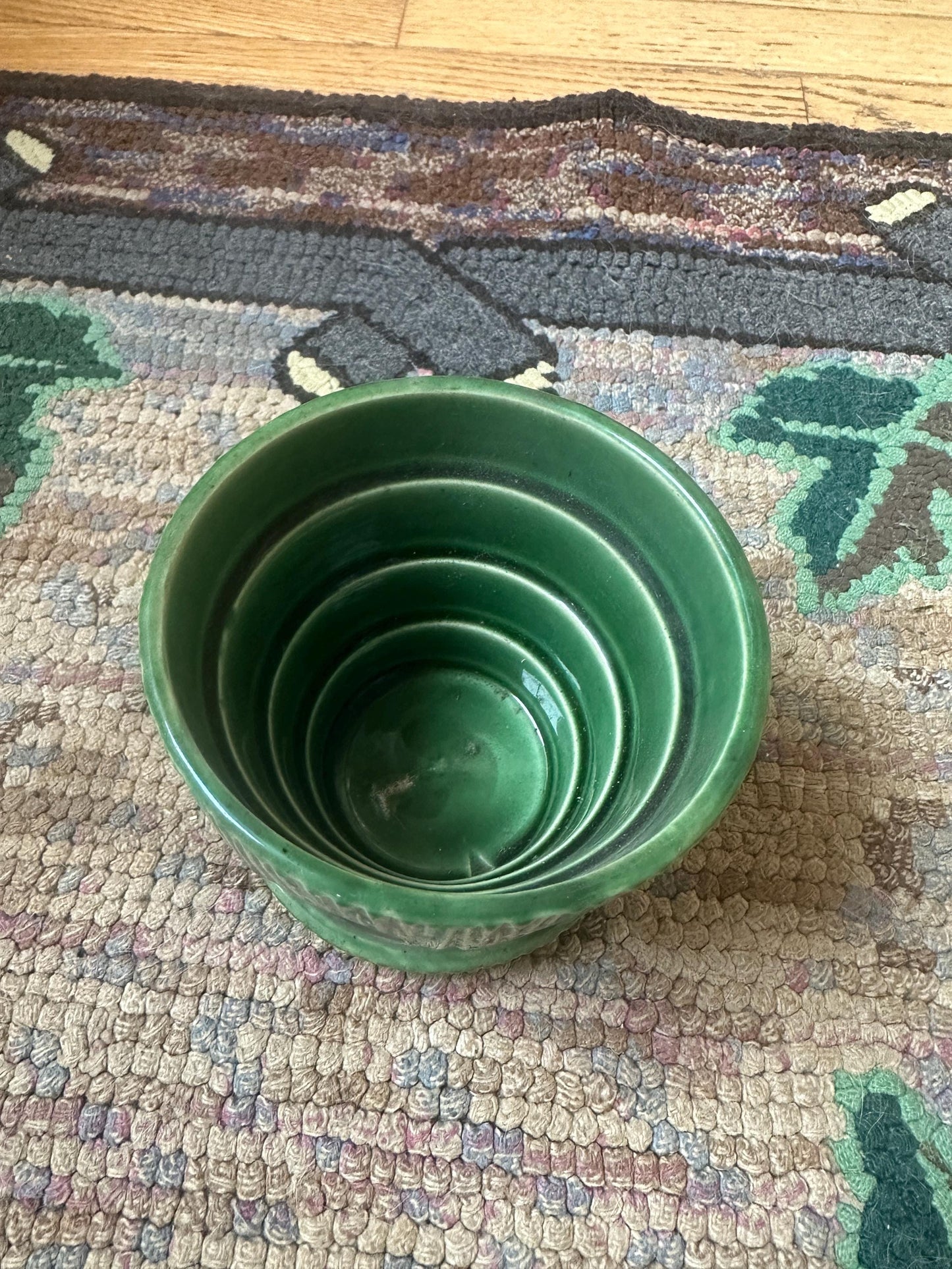 MCCOY vintage 1940’s basket weave green planter