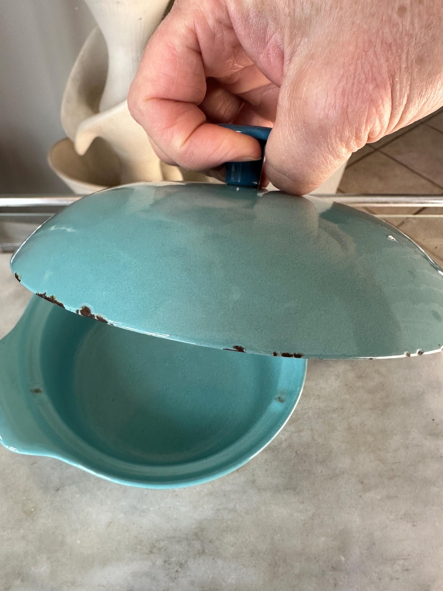 Vintage Prizer Ware Turquoise Enamel Cast Iron Dutch Oven: Mid-Century Cookware