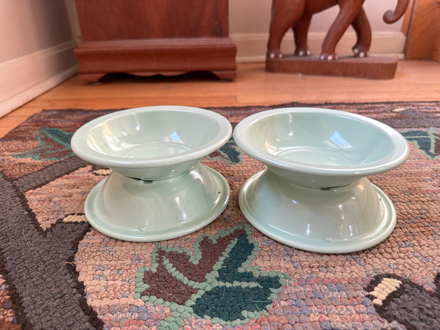 Vintage Texas Ware Melmac Bowls: Pastel Green Retro Kitchenware, Set of 4