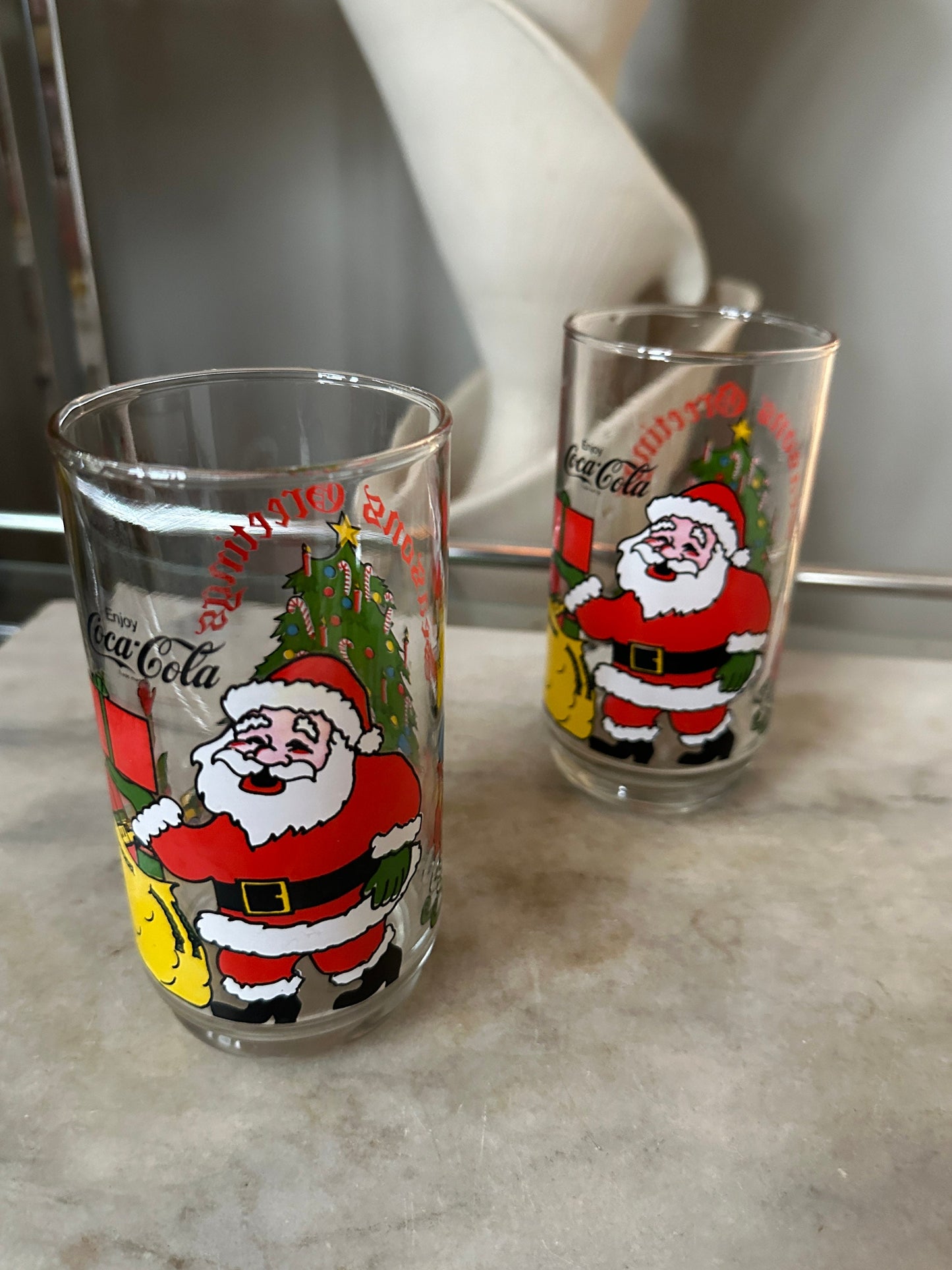 Coca Cola Vintage Glasses Set Of 2 Santa Claus Christmas Tree Drinking Glasses