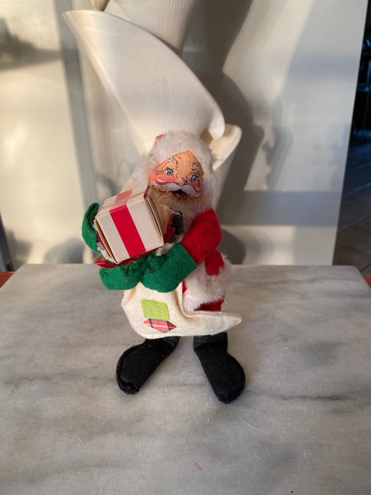Vintage 1980 Annalee Santa Doll: Poseable Felt Christmas Decor