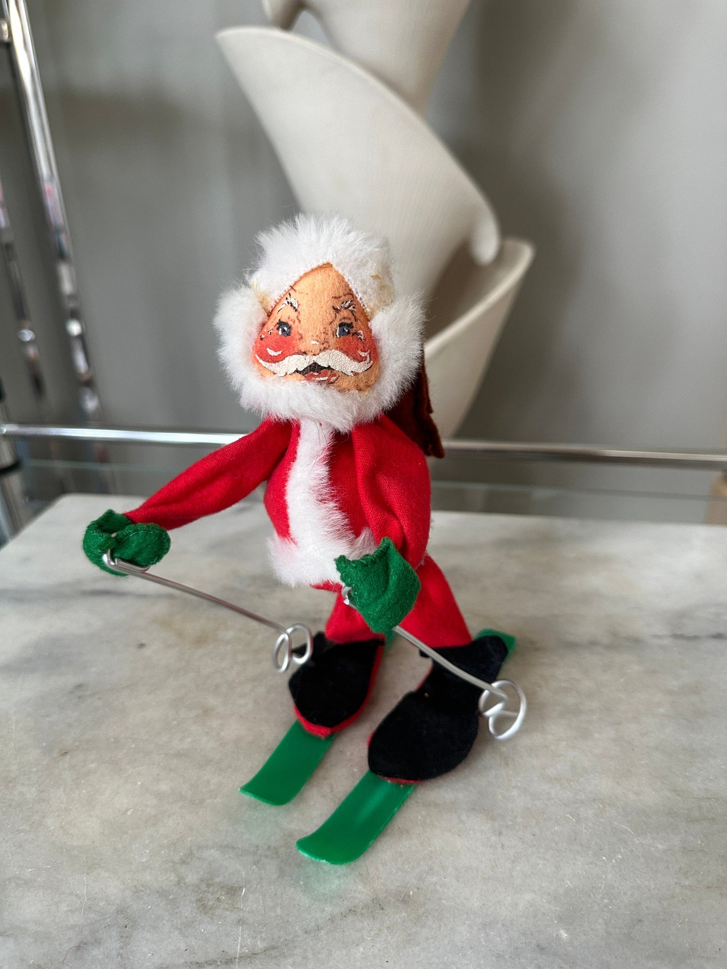 Vintage ANNALEE Skiing Santa Claus Vintage CHRISTMAS Mobilitee 1963 w/ Tags, kitschy