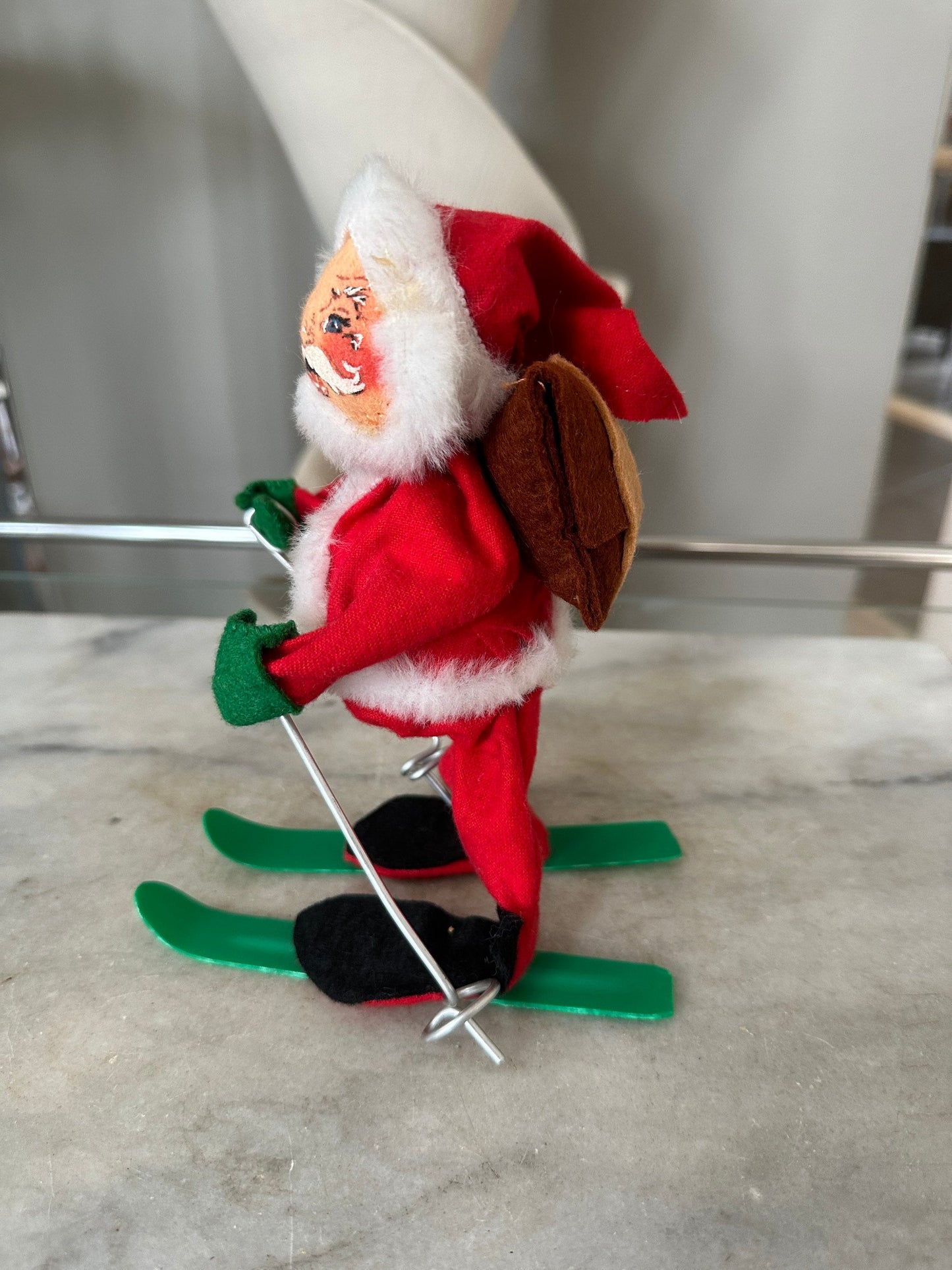 Vintage ANNALEE Skiing Santa Claus Vintage CHRISTMAS Mobilitee 1963 w/ Tags, kitschy