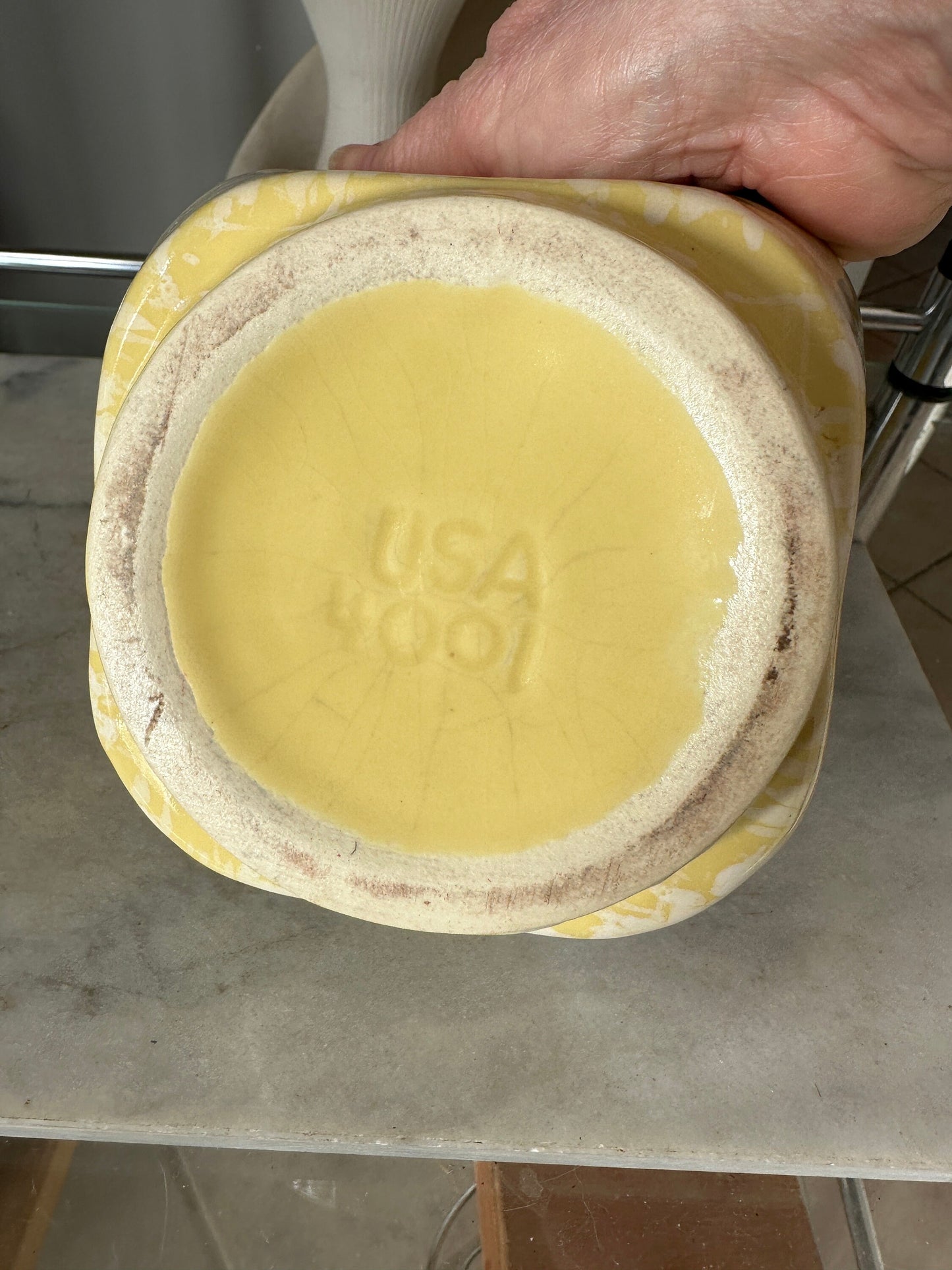 Vintage MCM USA Pottery (Shawnee?) spatterware planter 4001