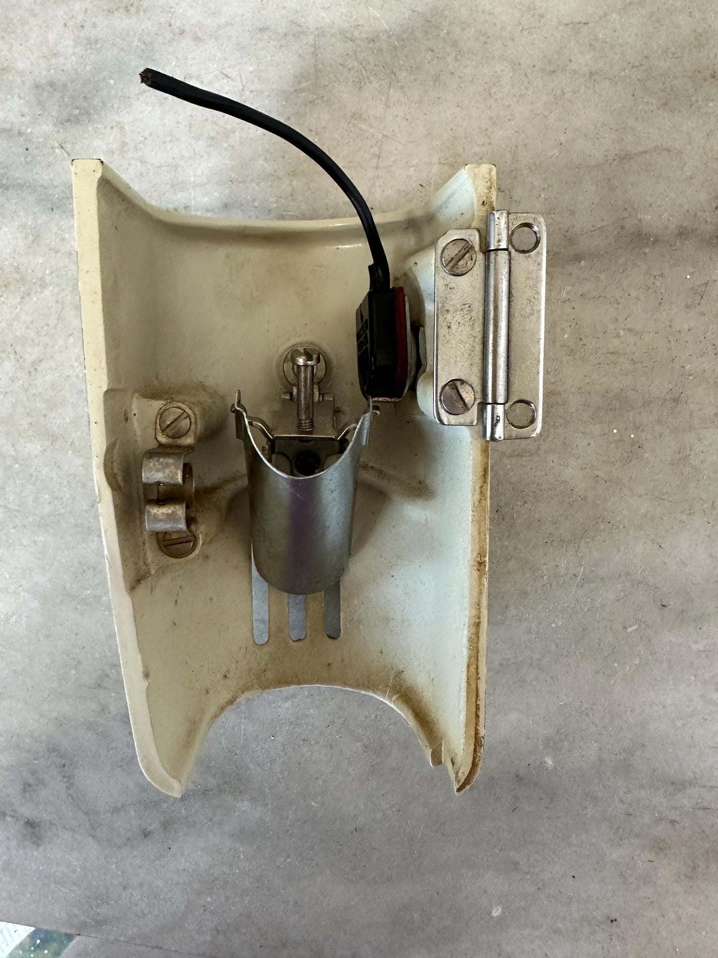 Vintage Art Deco Style Nighlight Sconce | Ivory Porcelain nightlight