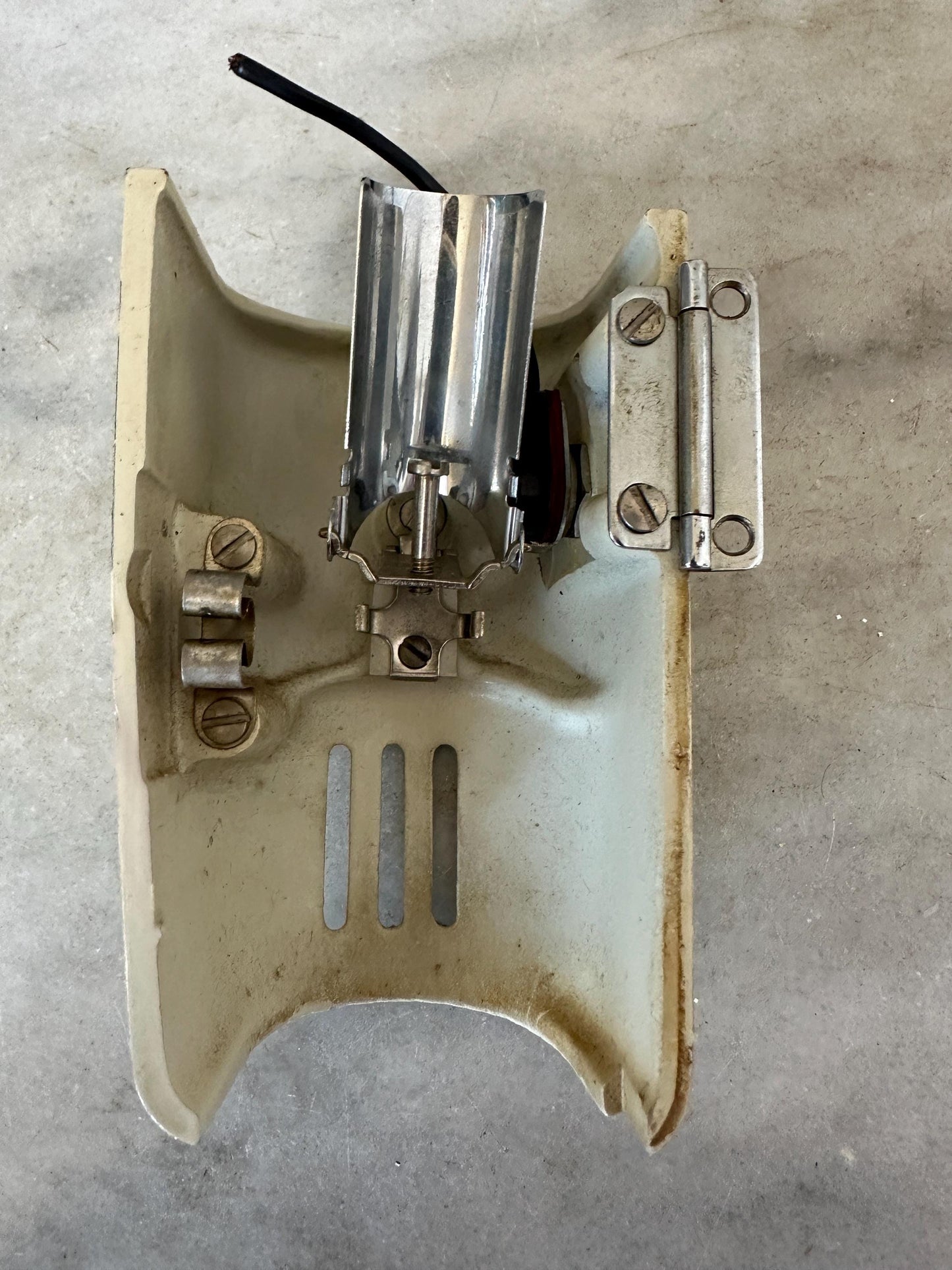 Vintage Art Deco Style Nighlight Sconce | Ivory Porcelain nightlight