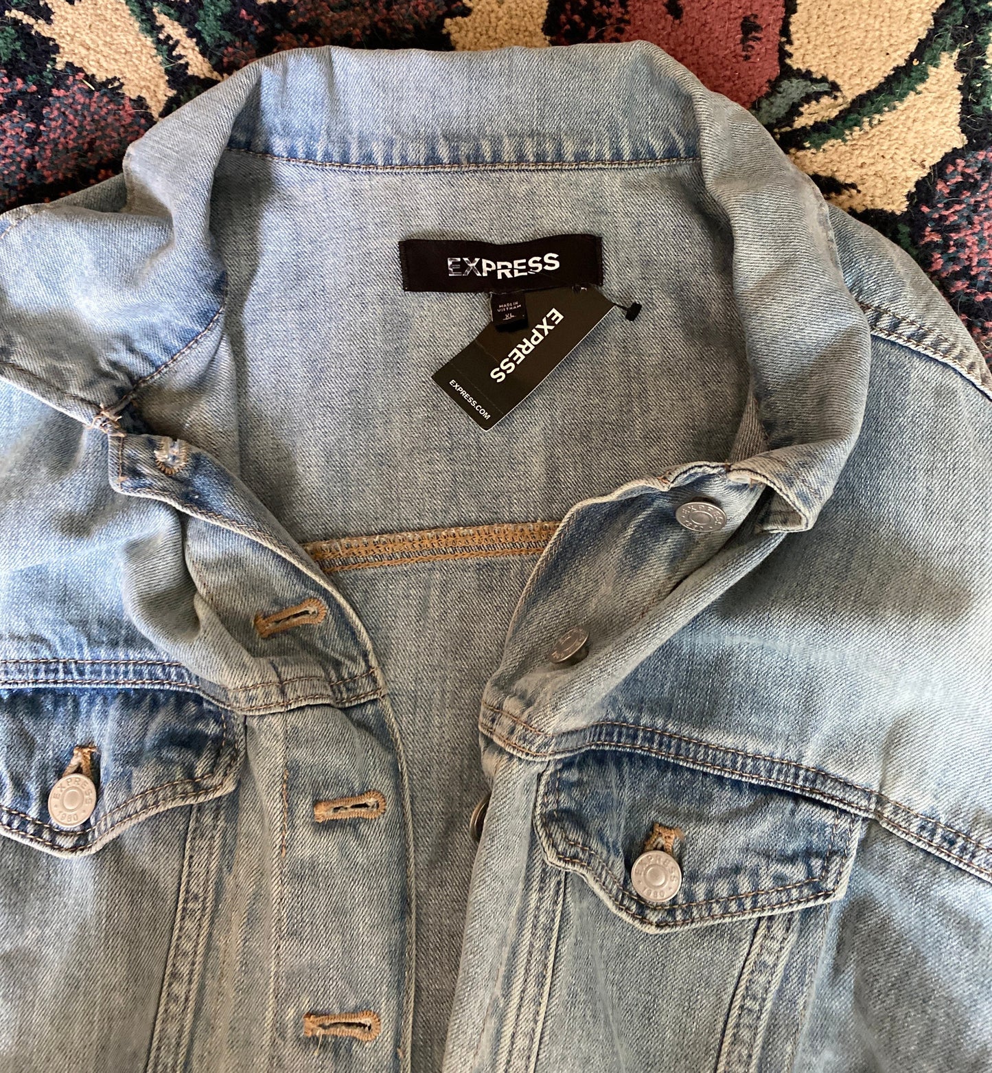 Hand-Painted Freida Kahlo Denim Jacket: Women's Street Art Clothing