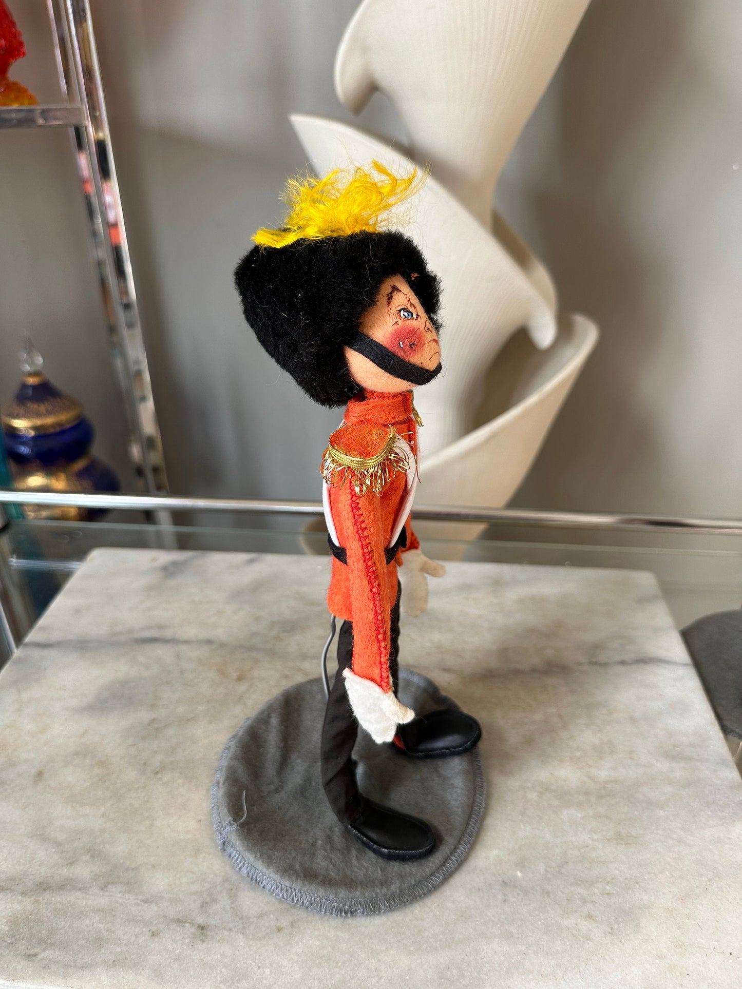 Annalee 10" Toy Soldier, British Guard 756088 Royal Yoeman England from 1988