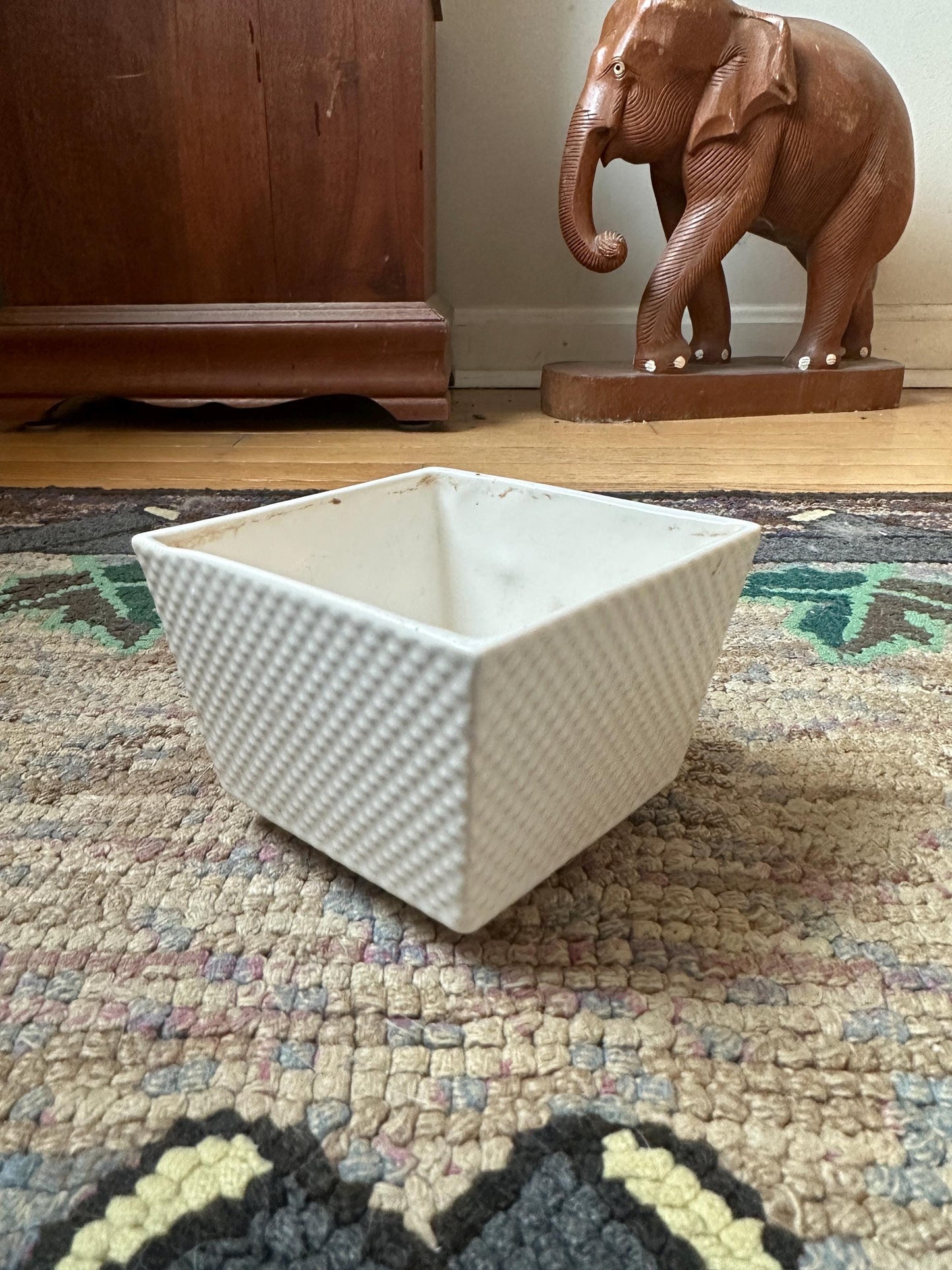 Vintage Brush (McCoy) 101 White Diamond Pattern Square Planter
