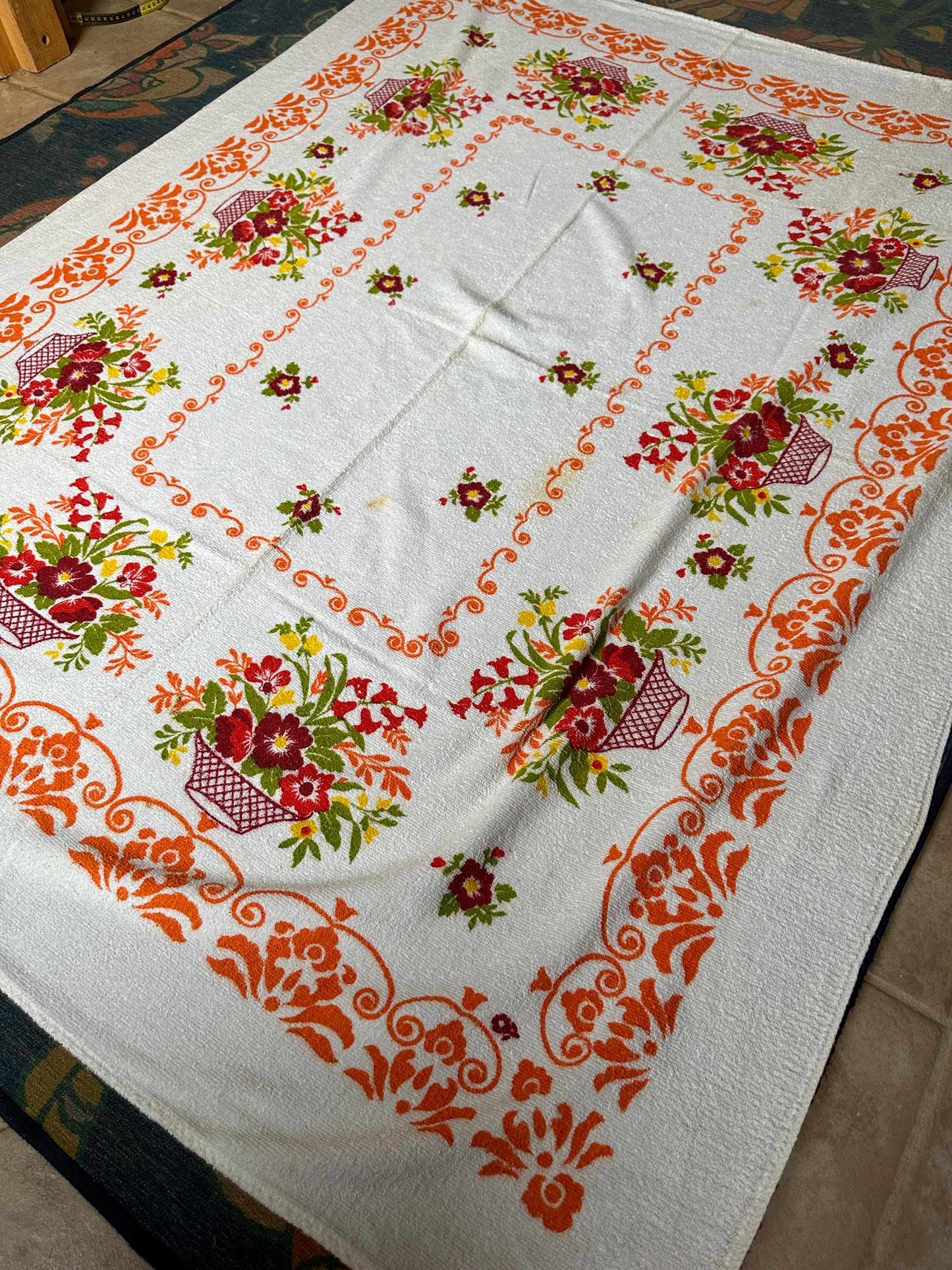Vintage Floral Bath Towel: Mid-Century Modern Flower Basket, 1960s-70s Cotton