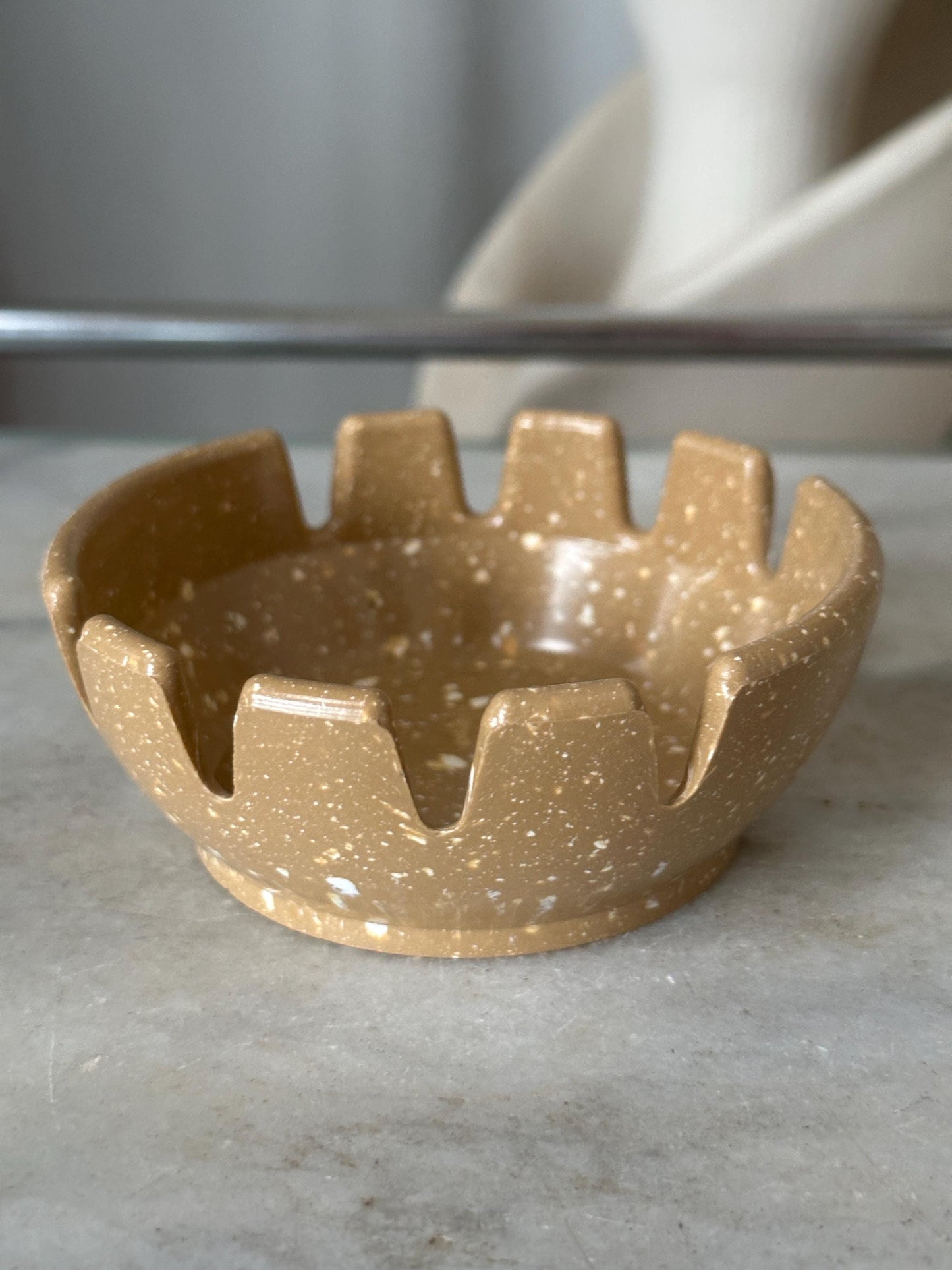 Vintage Synthetic Plastics Co. Tan / Brown White Speckled Confetti Ashtray Newark NJ
