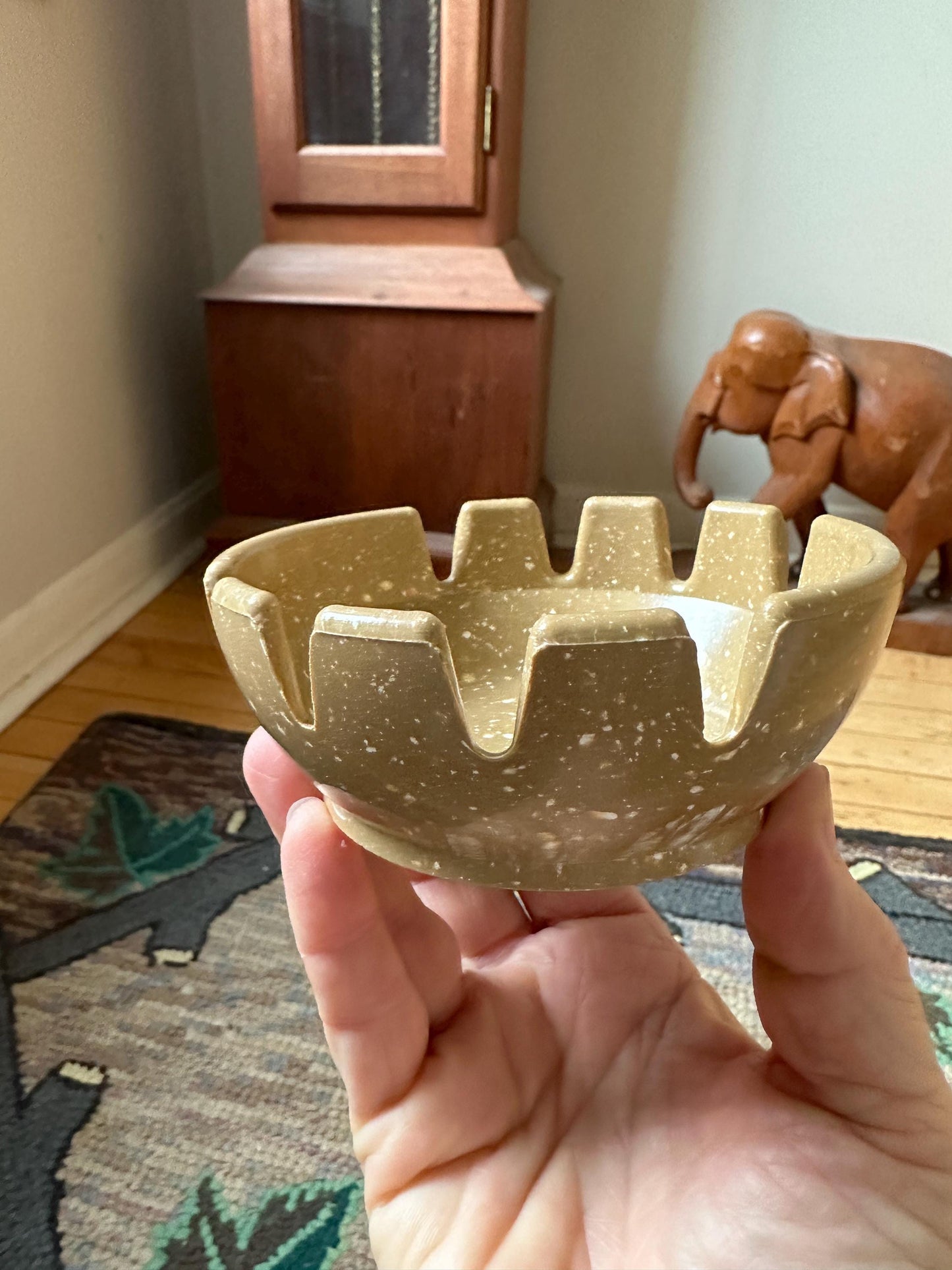 Vintage Synthetic Plastics Co. Tan / Brown White Speckled Confetti Ashtray Newark NJ