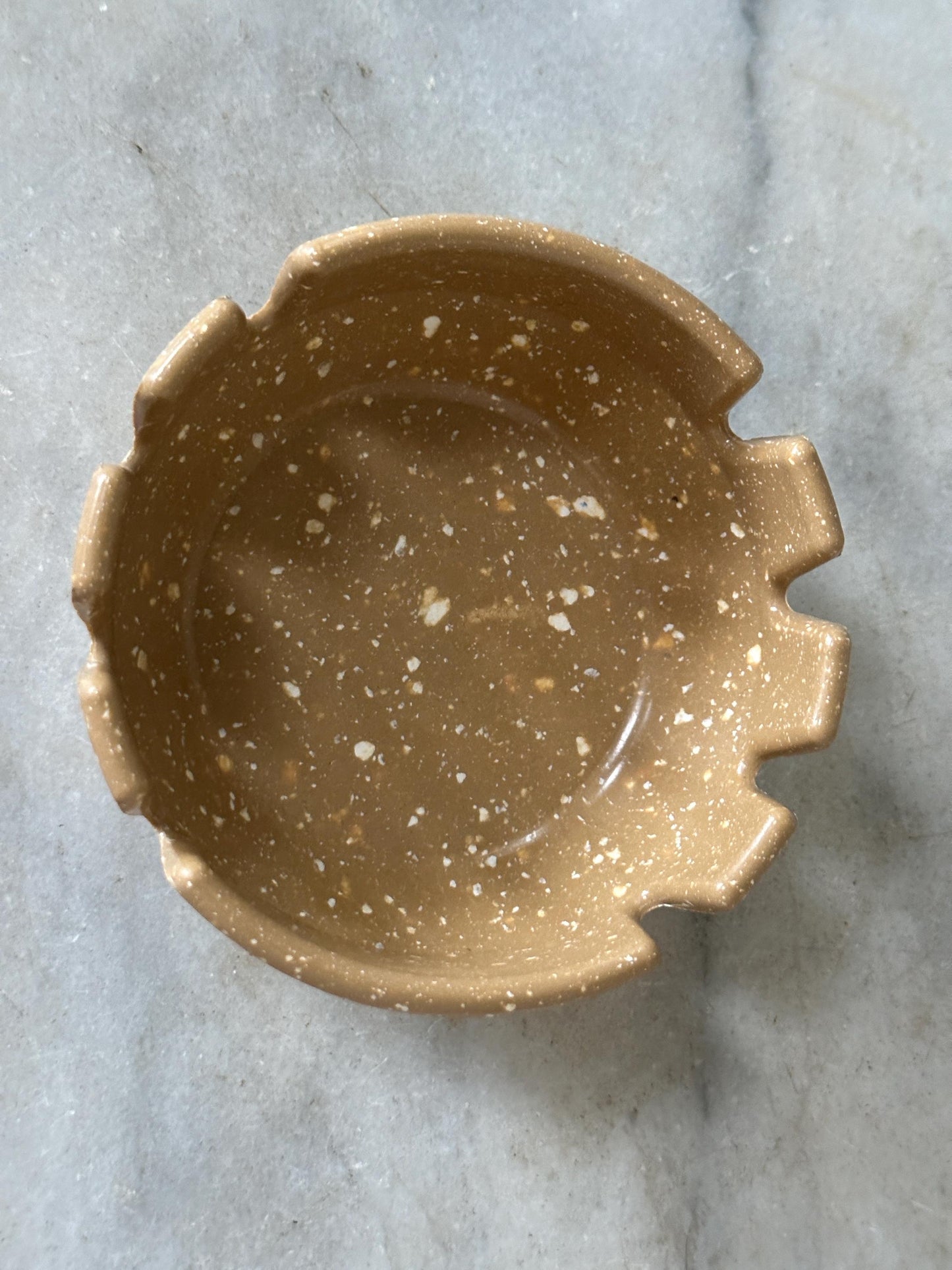 Vintage Synthetic Plastics Co. Tan / Brown White Speckled Confetti Ashtray Newark NJ