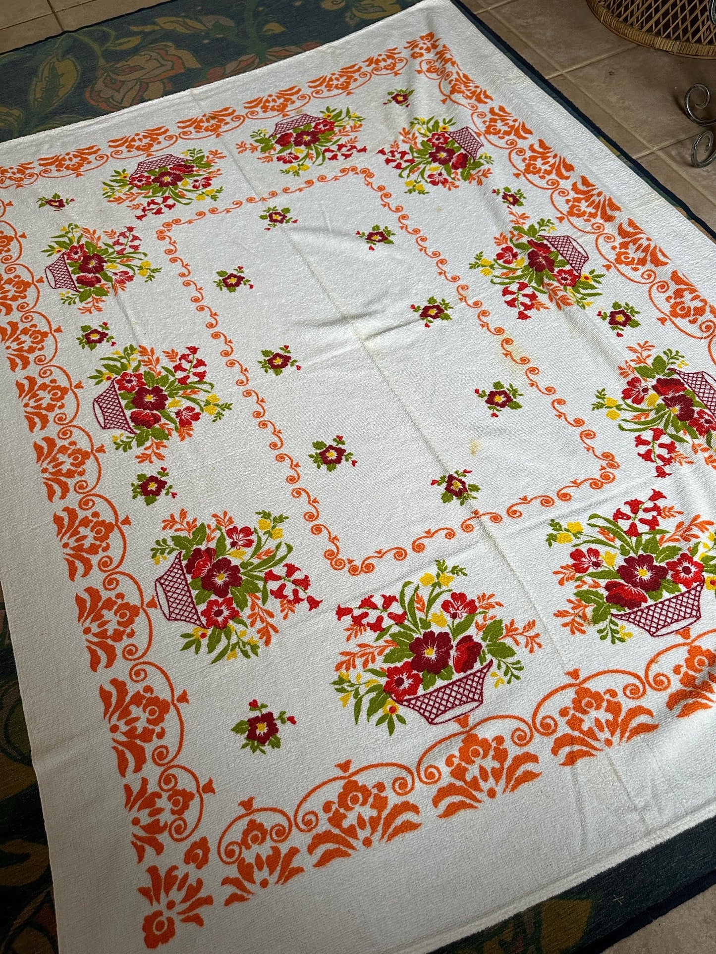 Vintage Floral Bath Towel: Mid-Century Modern Flower Basket, 1960s-70s Cotton