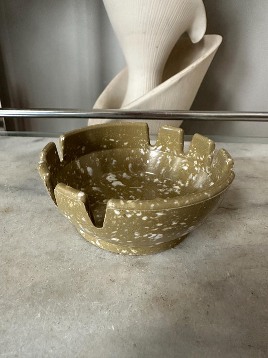 Vintage Synthetic Plastics Co. Taupe,  Brown White Speckled Confetti Ashtray Newark NJ