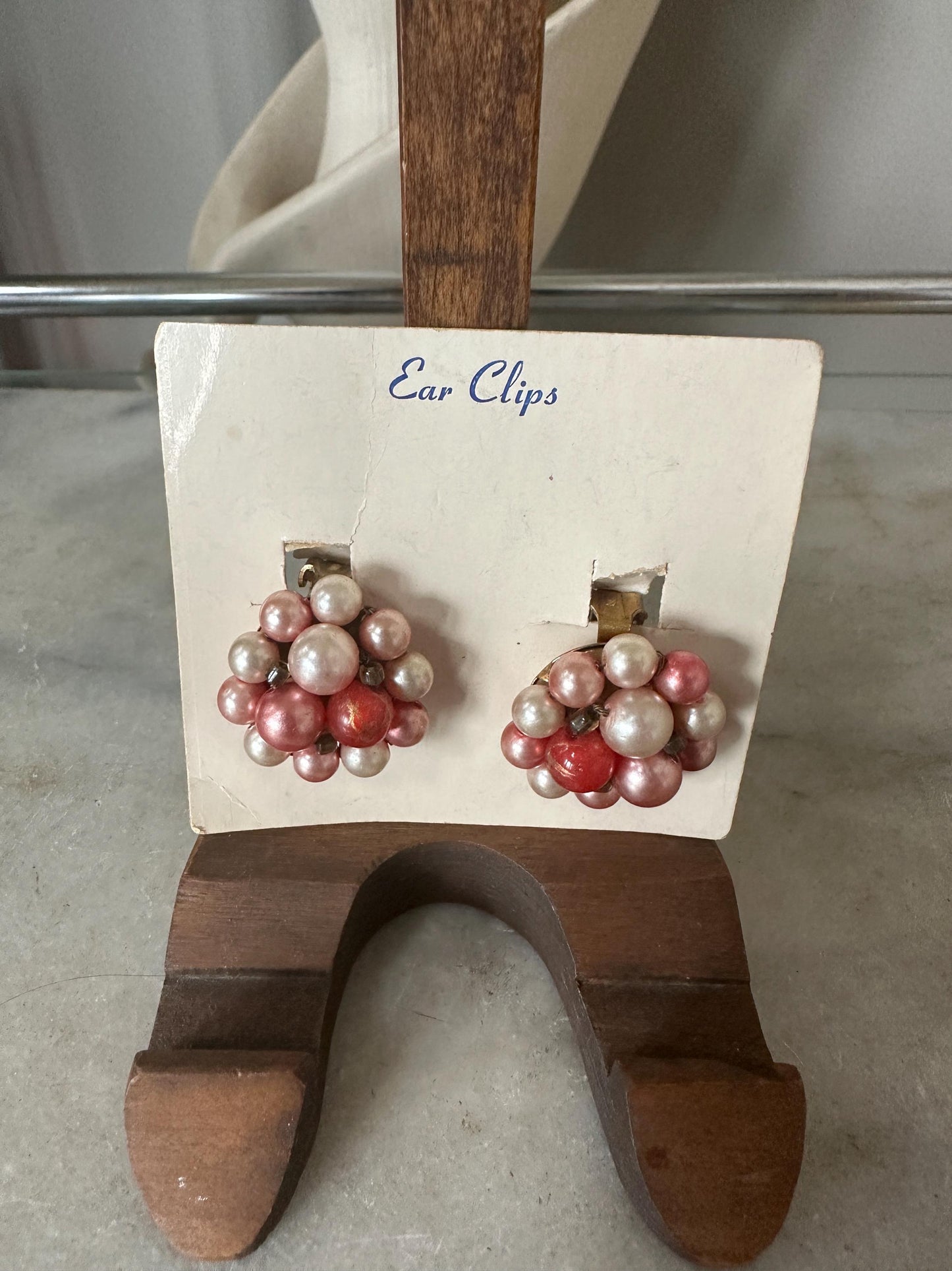 Vintage Japan Bead Cluster Clip On Earrings: Pink & Pearl Costume Jewelry